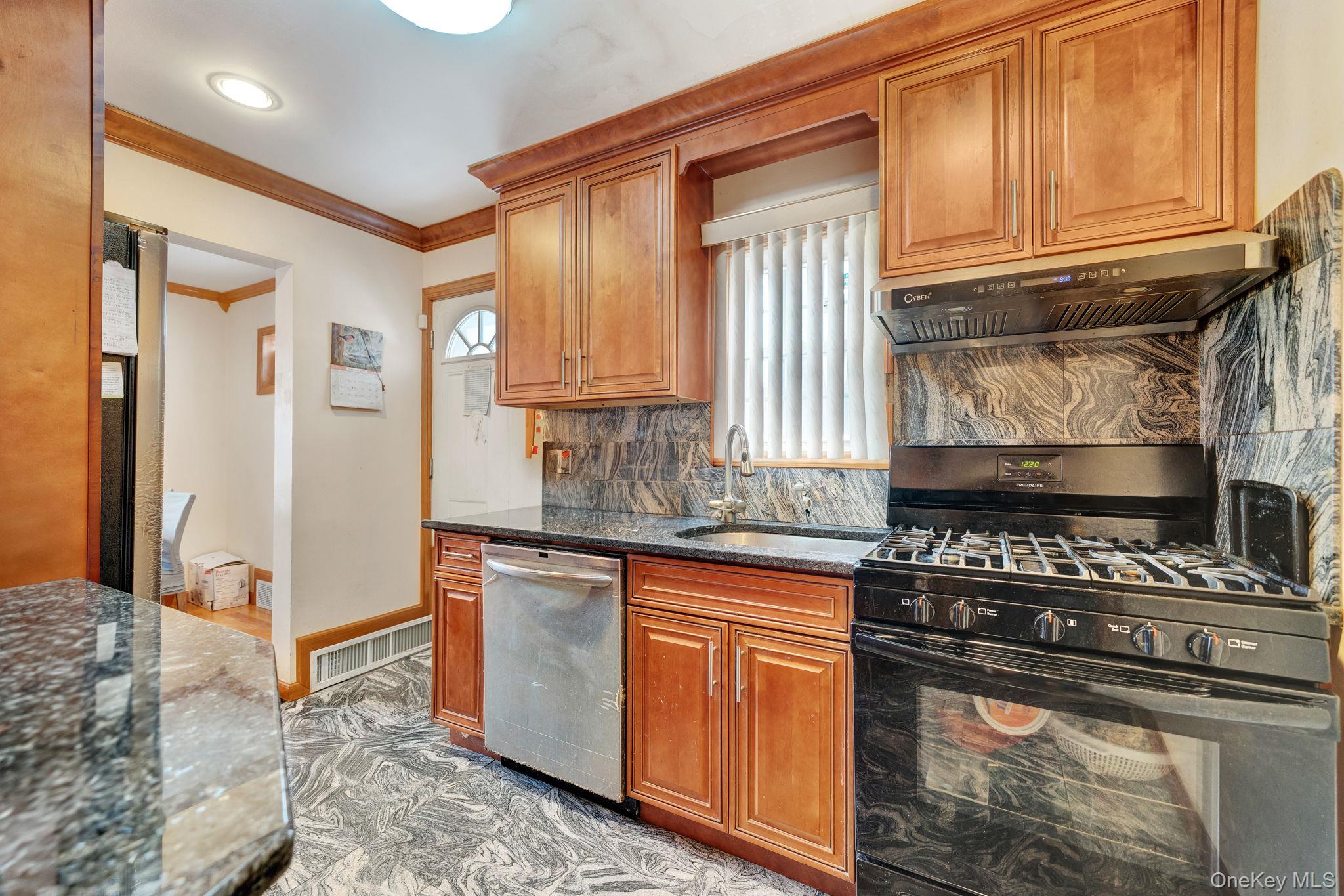 20 Virginia Avenue Property Photo 9