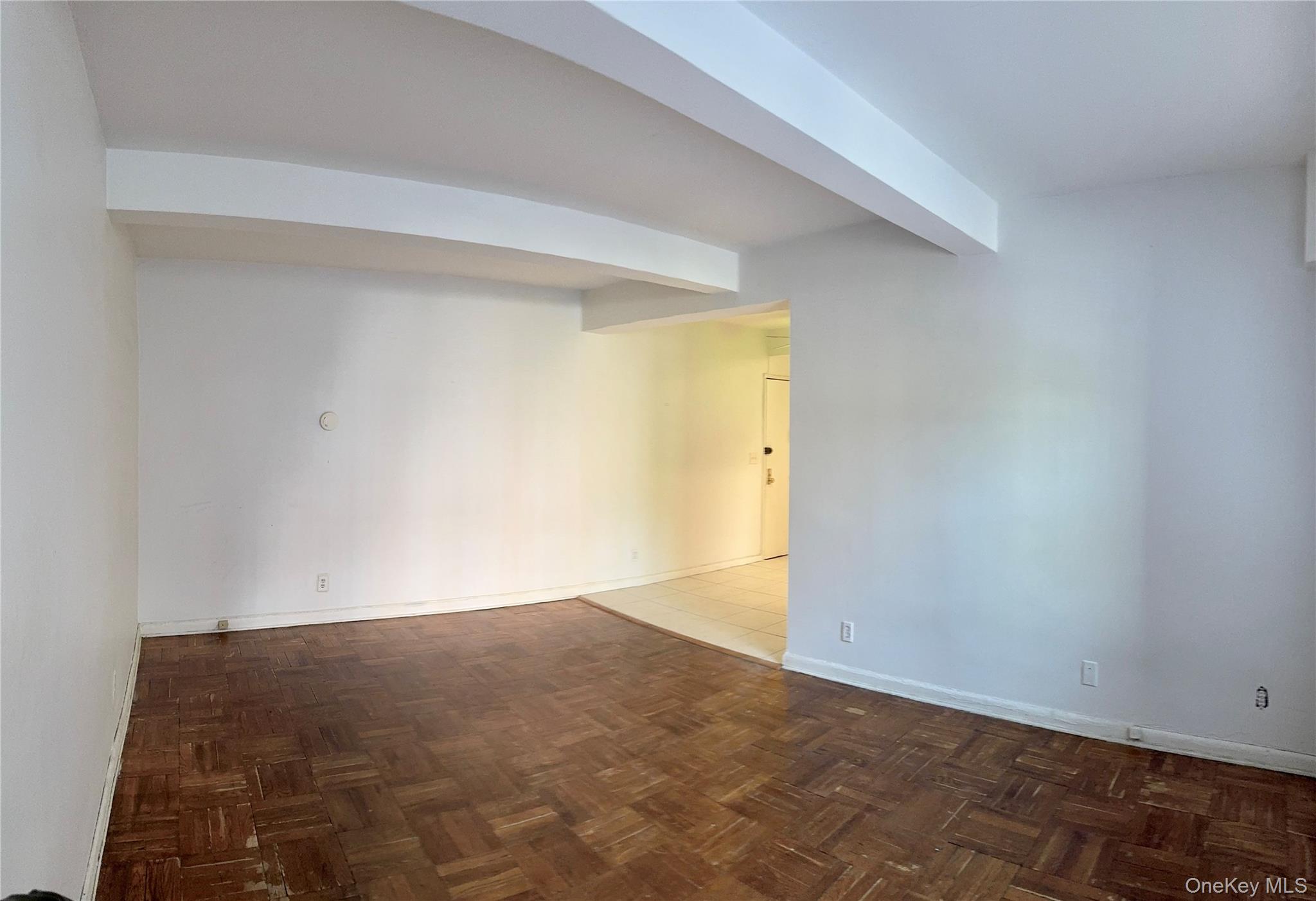 2 Sadore Lane 1r Property Photo 4