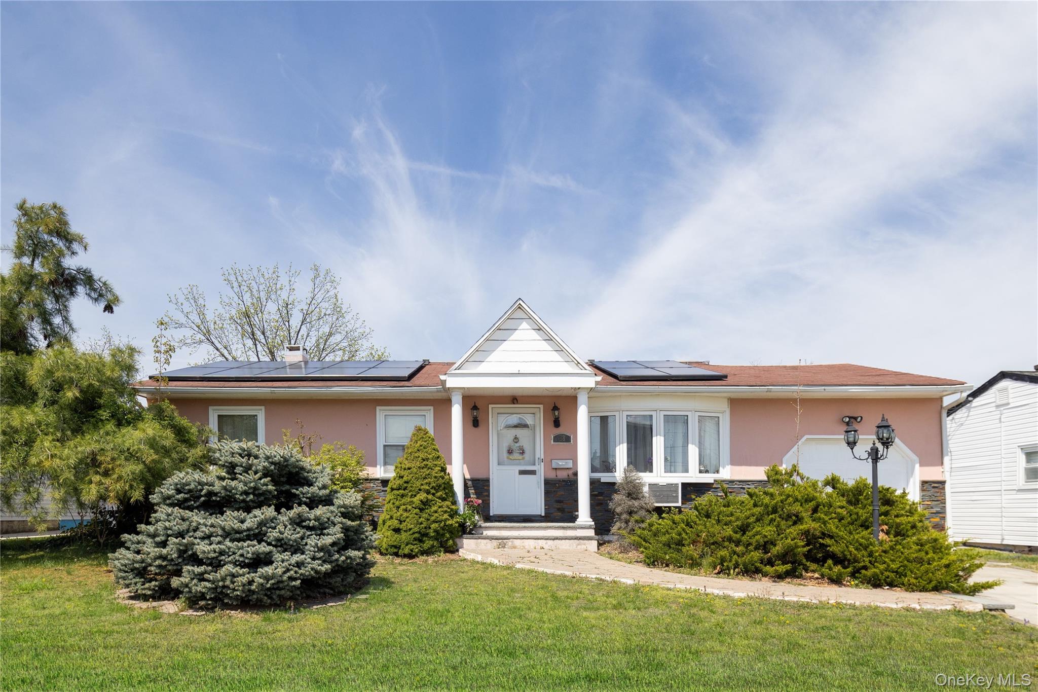 88 14th Street Property Photo 1