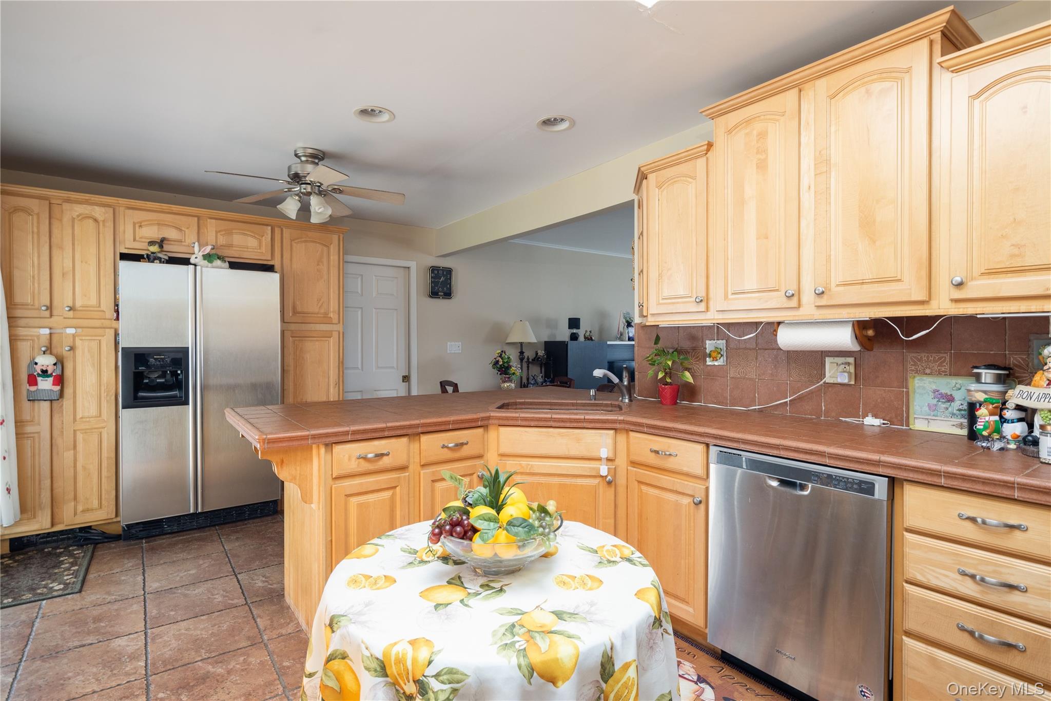 88 14th Street Property Photo 5