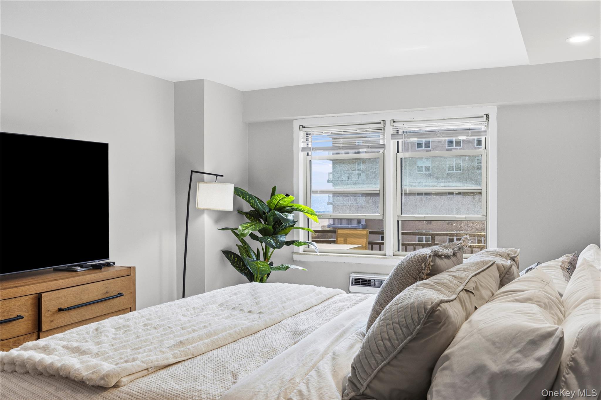 25 Neptune Boulevard 4h Property Photo 24