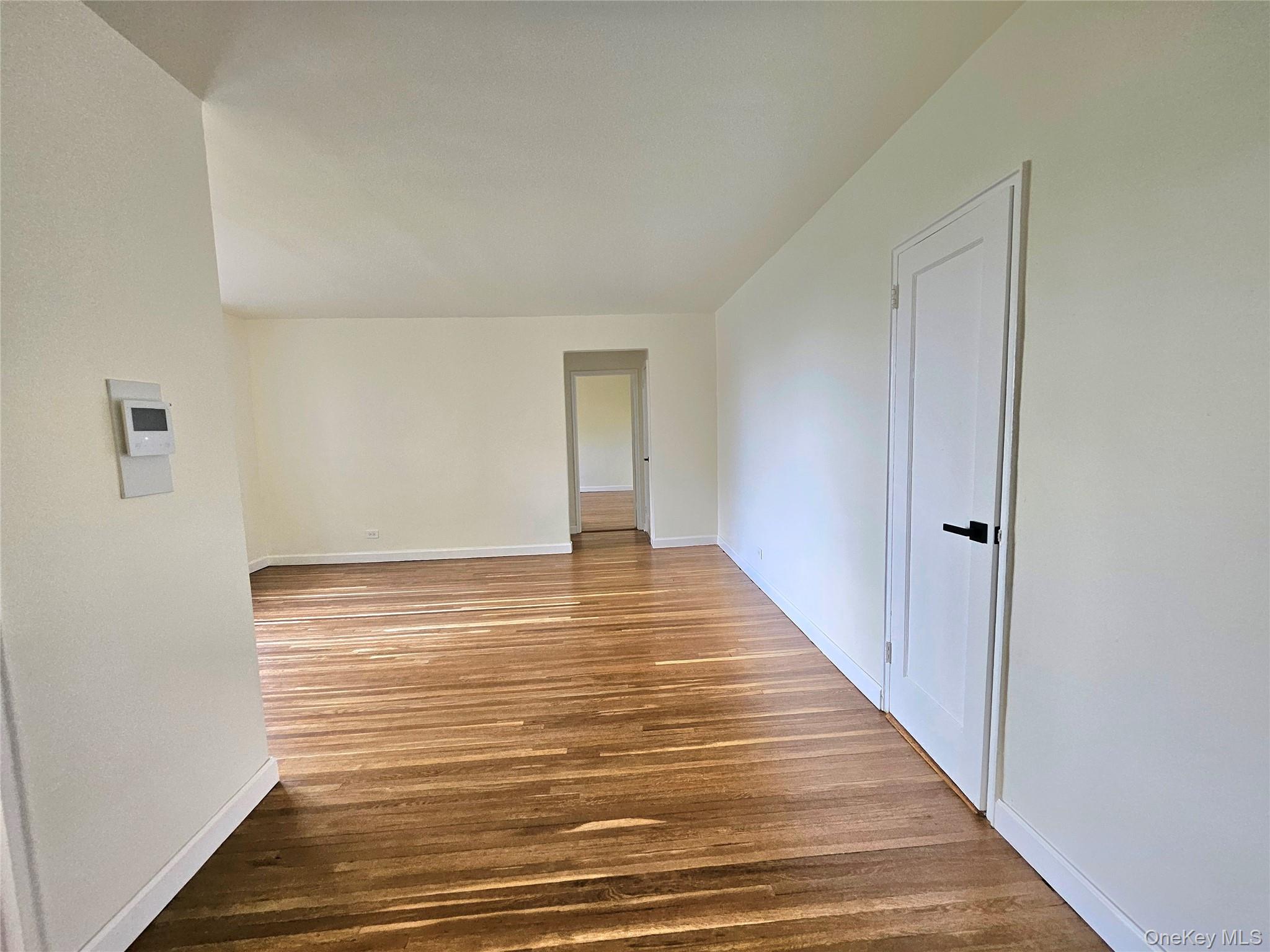 112-24 Northern Boulevard 3e Property Photo 10