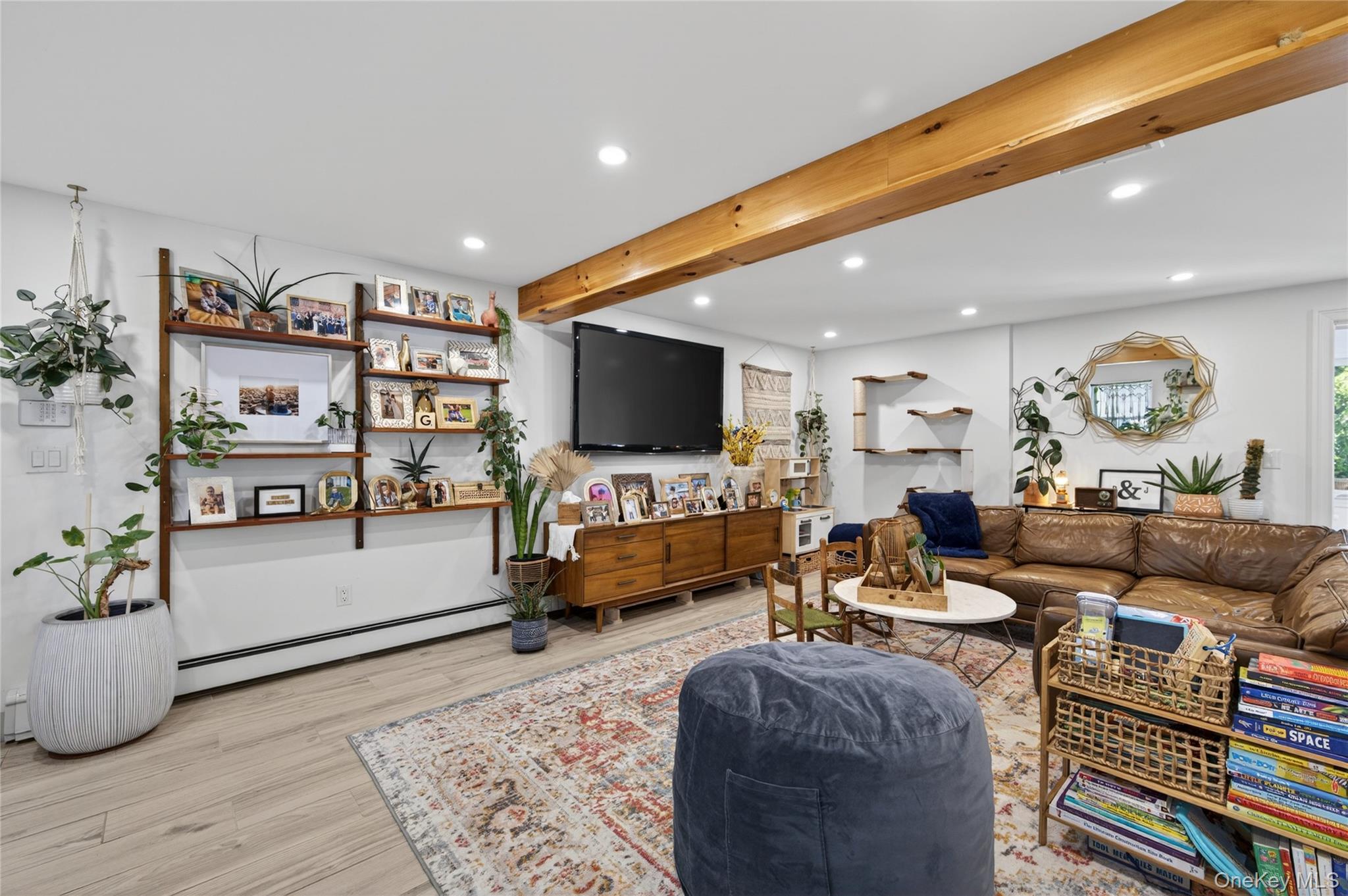 182 W 21st Street Property Photo 12
