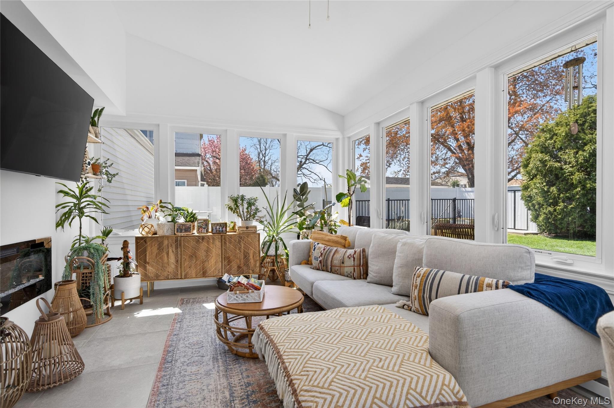 182 W 21st Street Property Photo 15