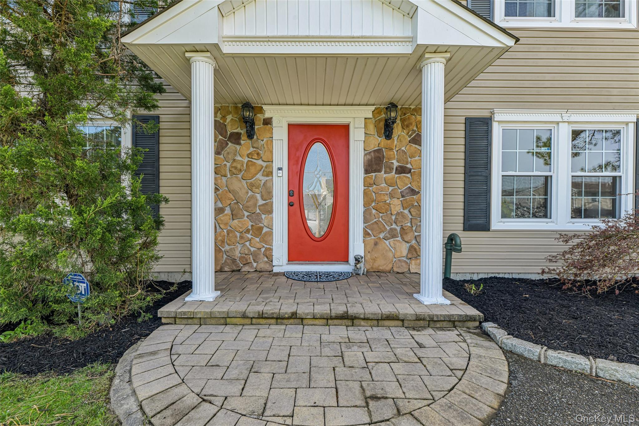 2 Deer Path Property Photo 3