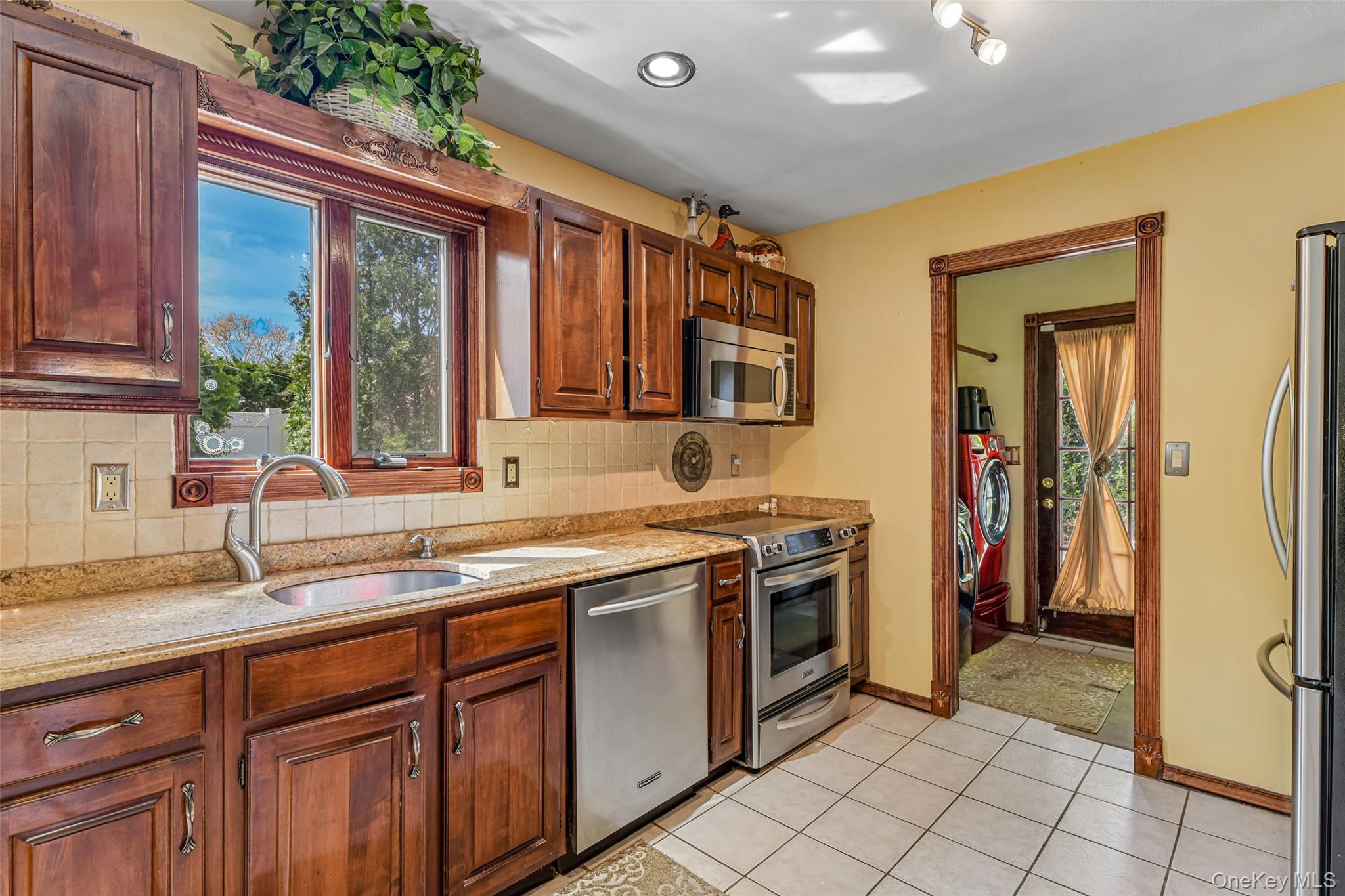 2 Deer Path Property Photo 13