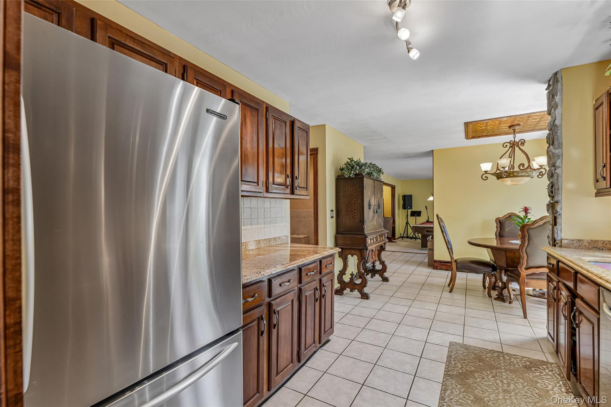 2 Deer Path Property Photo 15