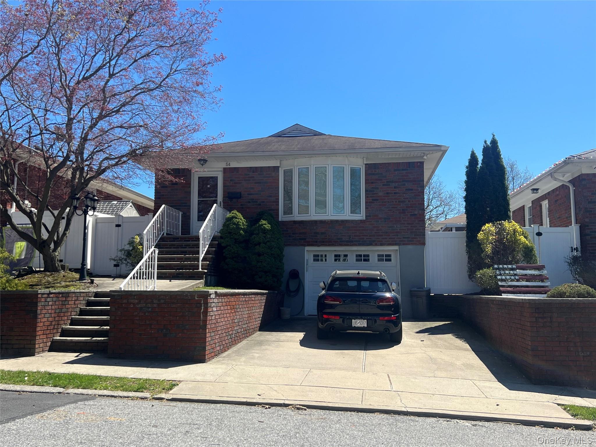 54 Alpine Court Property Photo 2