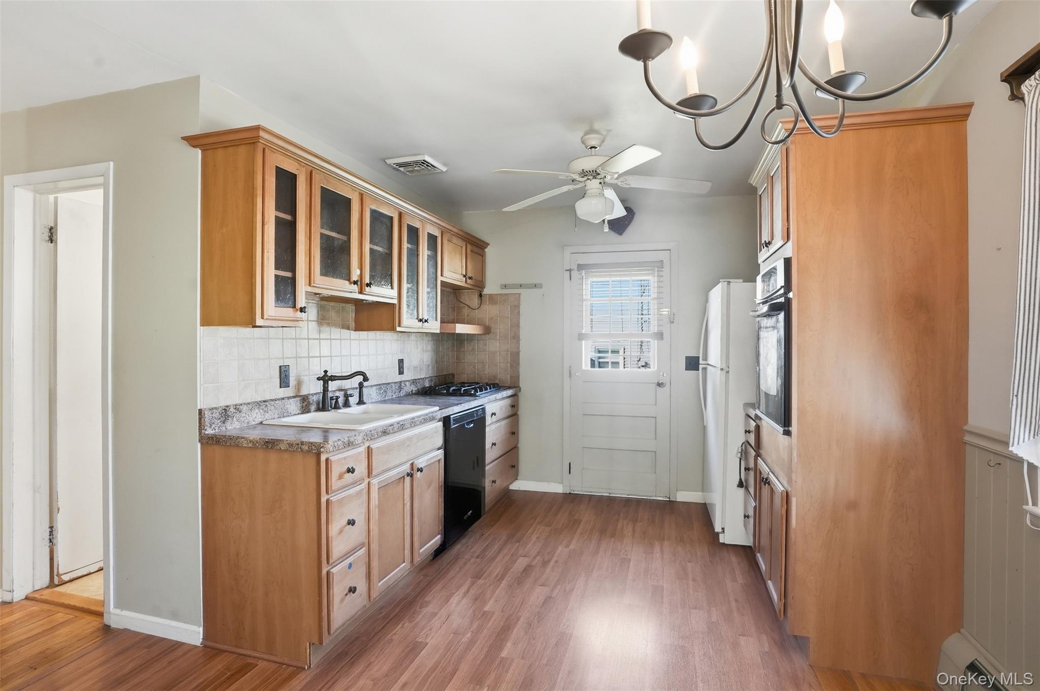 2 Crescent Drive Property Photo 8