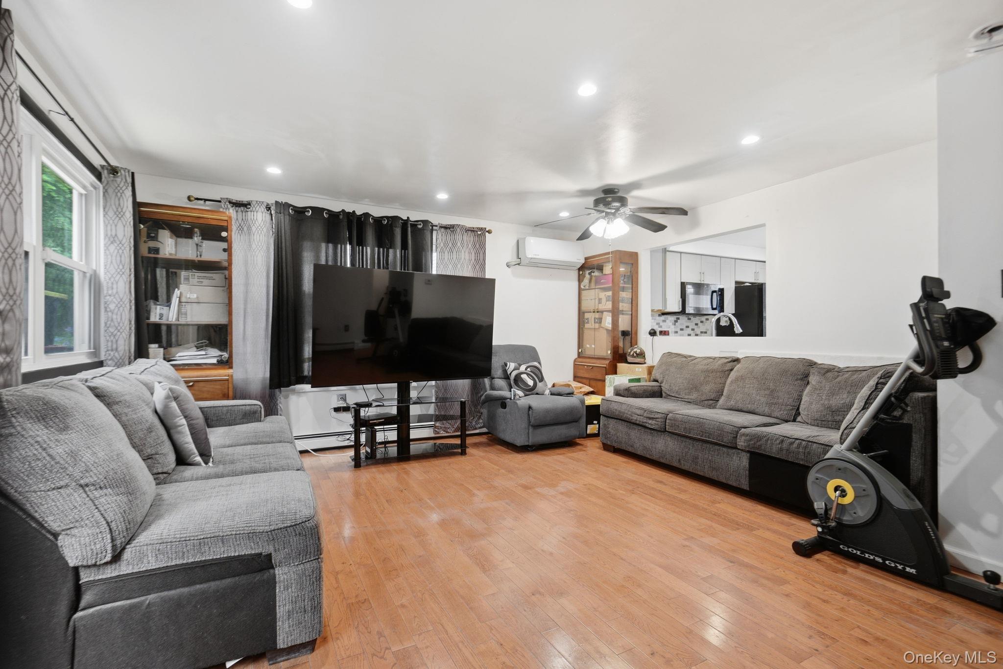 17 Harbor Hill Court Property Photo 6