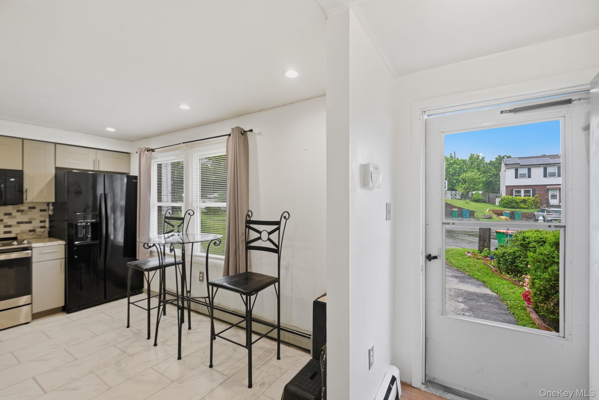 17 Harbor Hill Court Property Photo 9