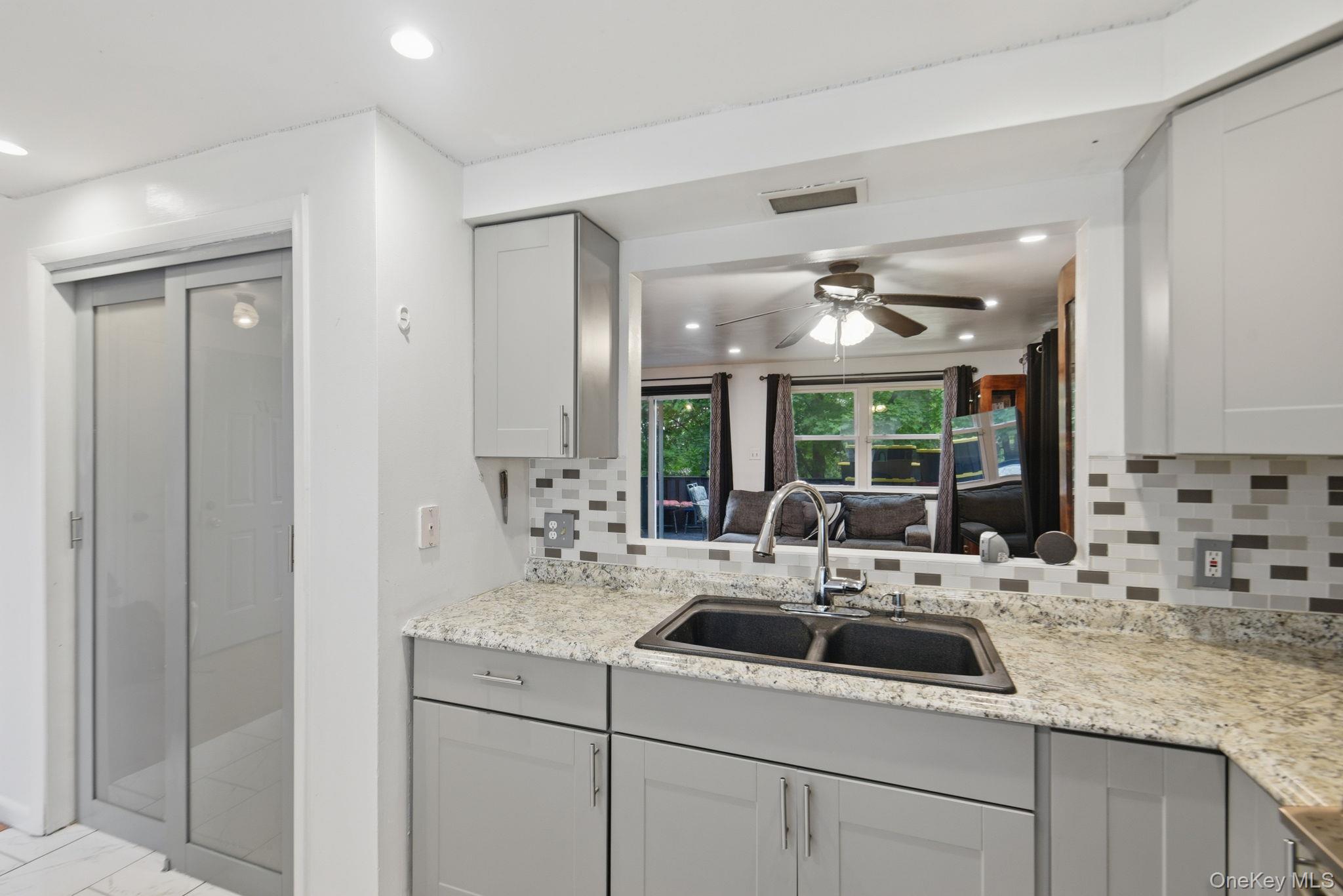 17 Harbor Hill Court Property Photo 11