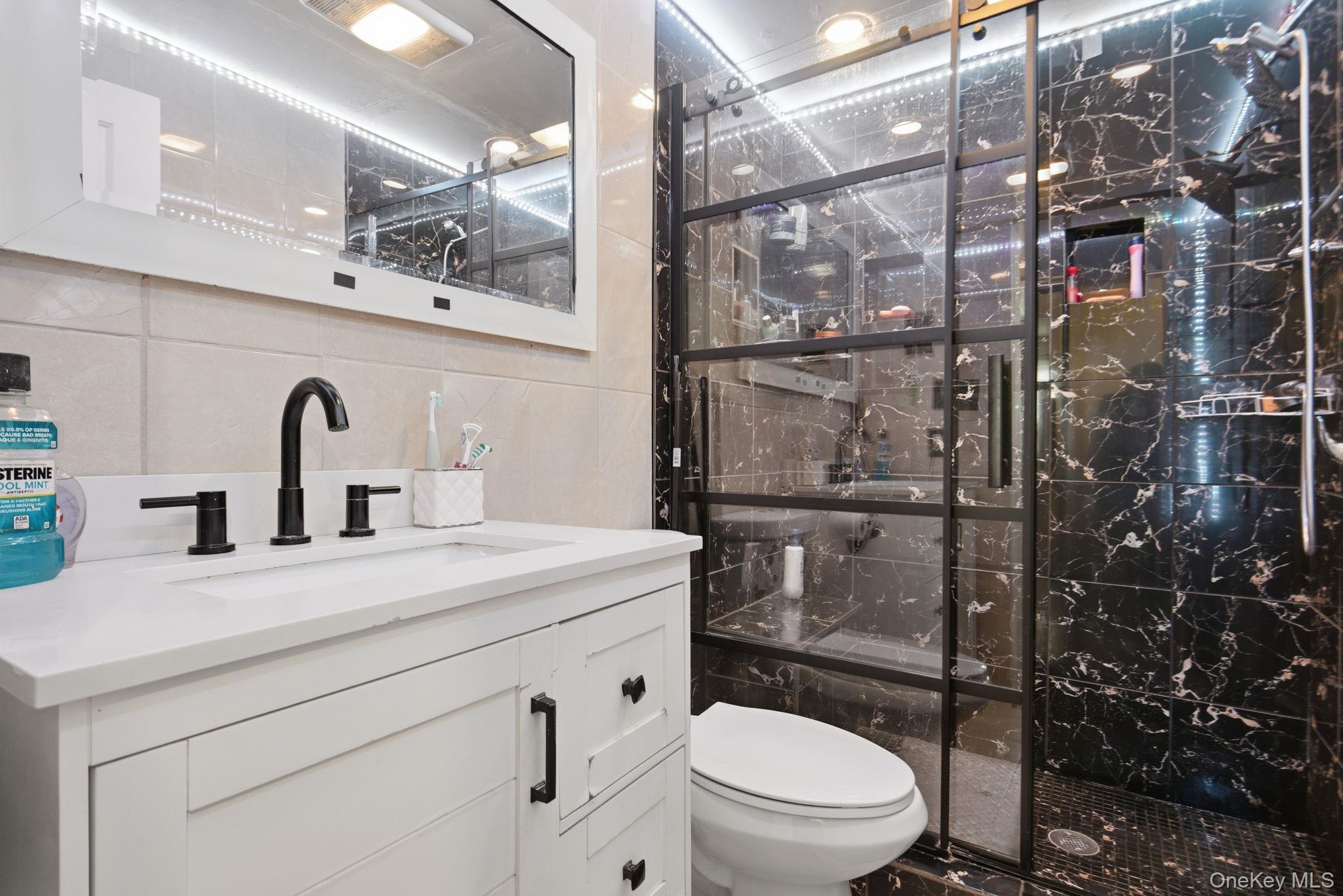 17 Harbor Hill Court Property Photo 14