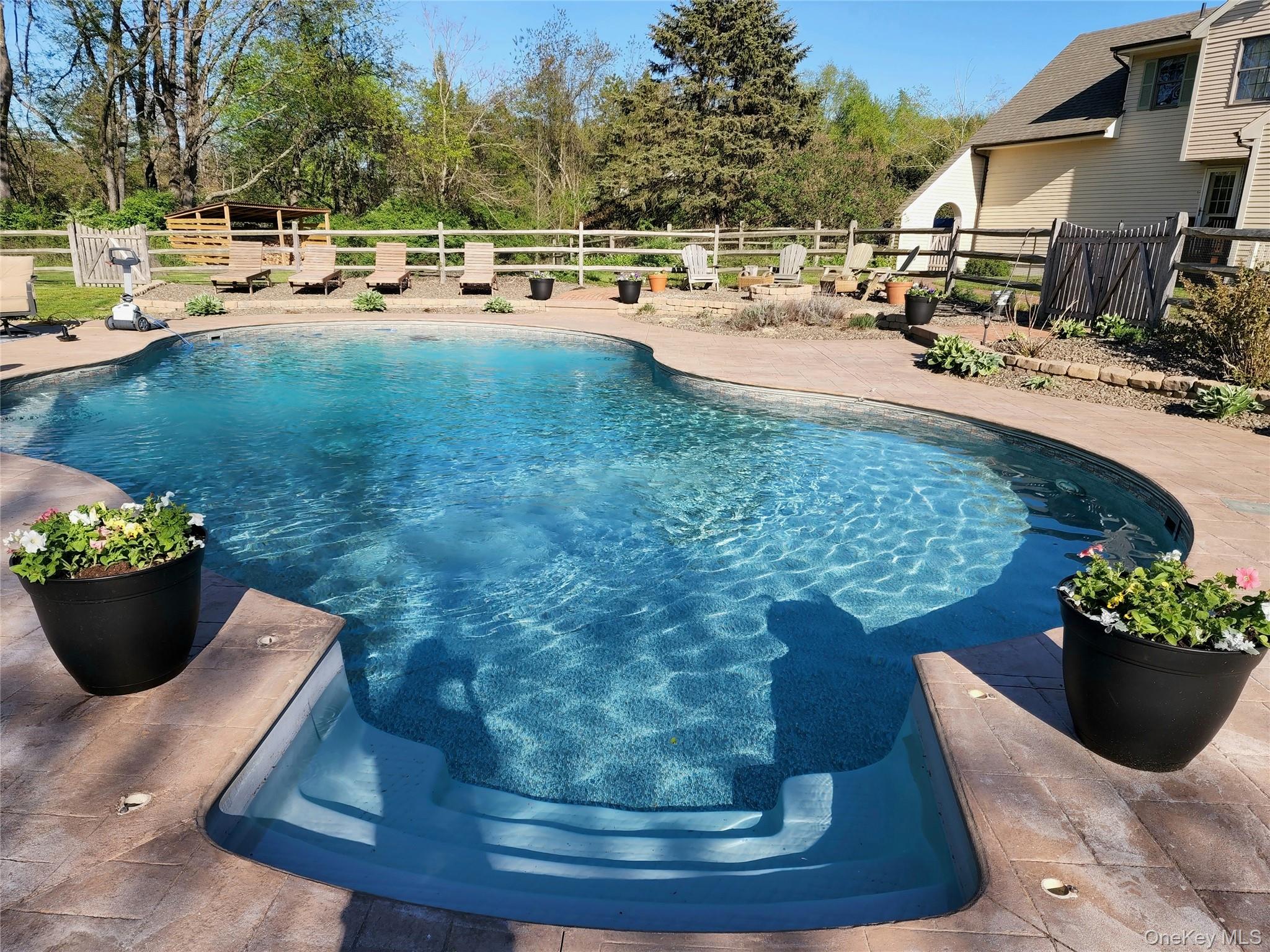 9 Mayflower Court Property Photo 3