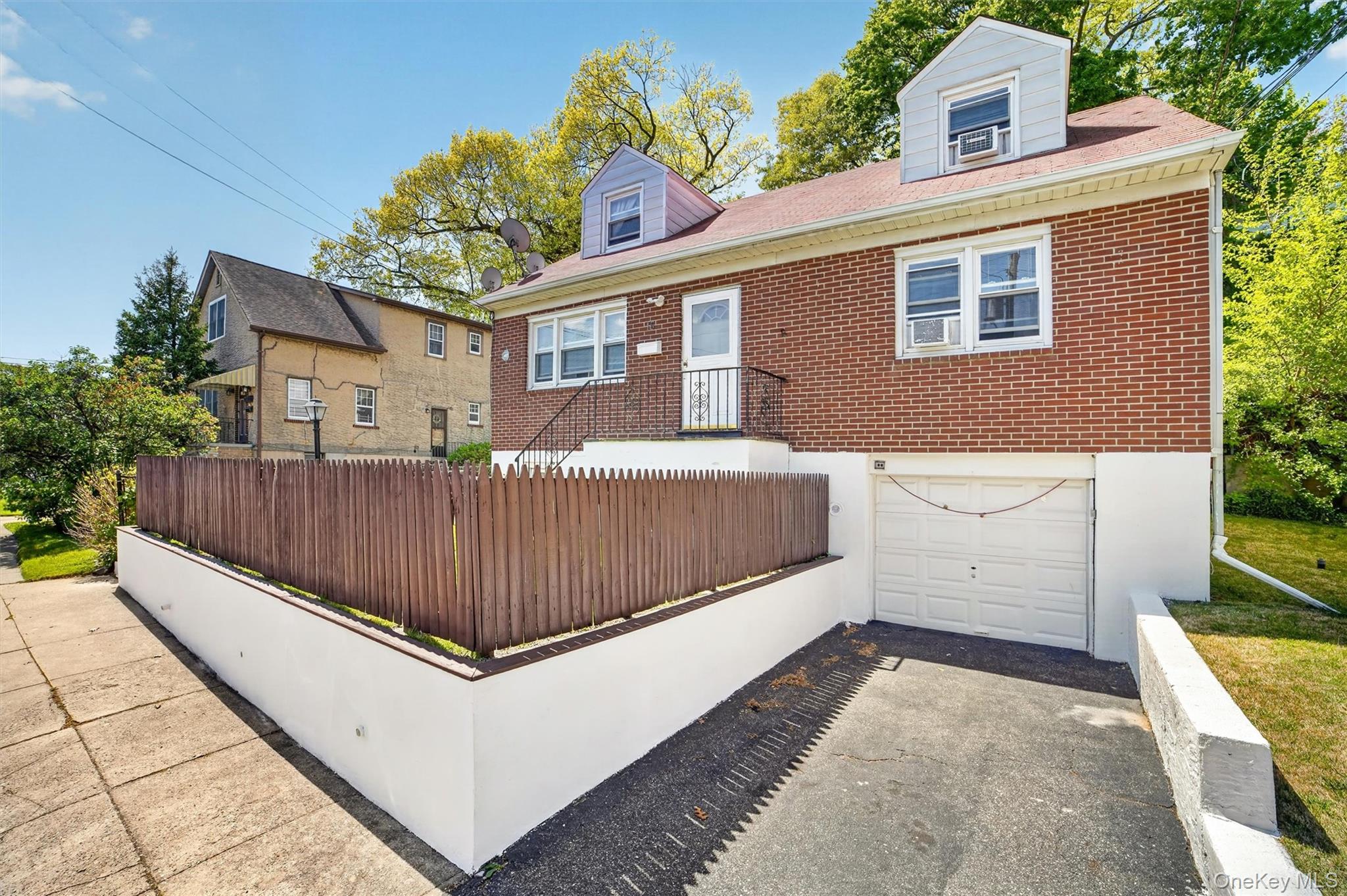15 Halley Street Property Photo 2