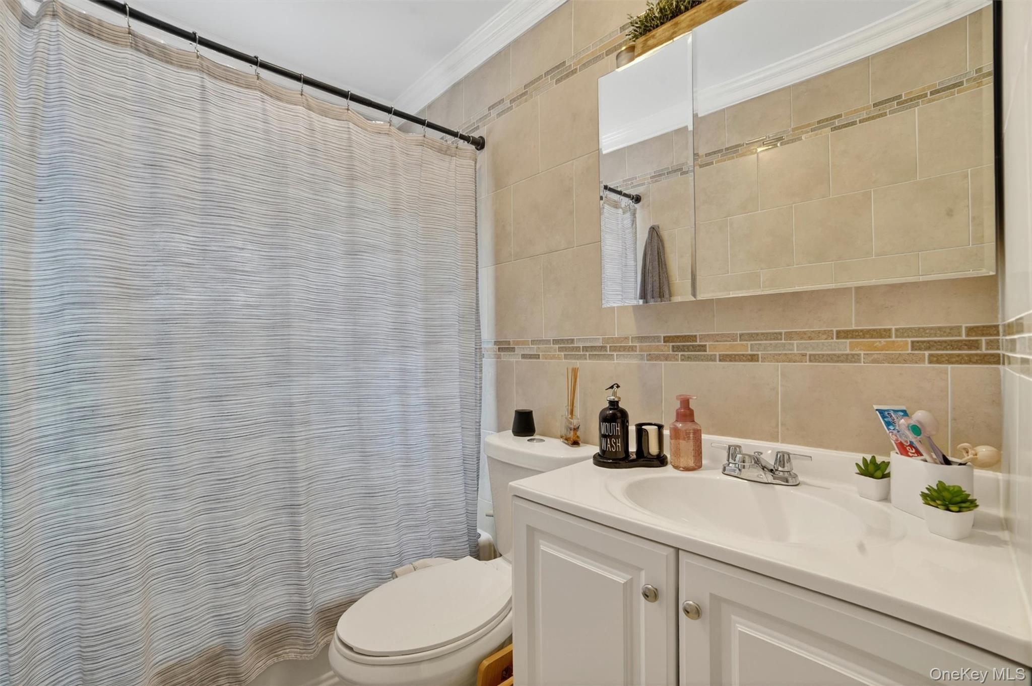 15 Halley Street Property Photo 13