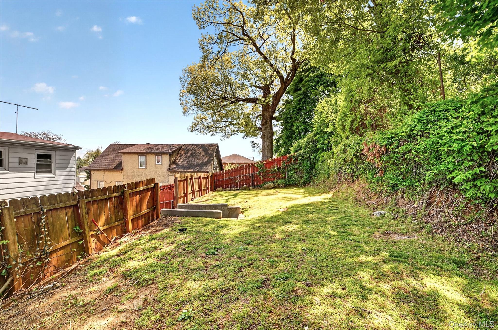 15 Halley Street Property Photo 39