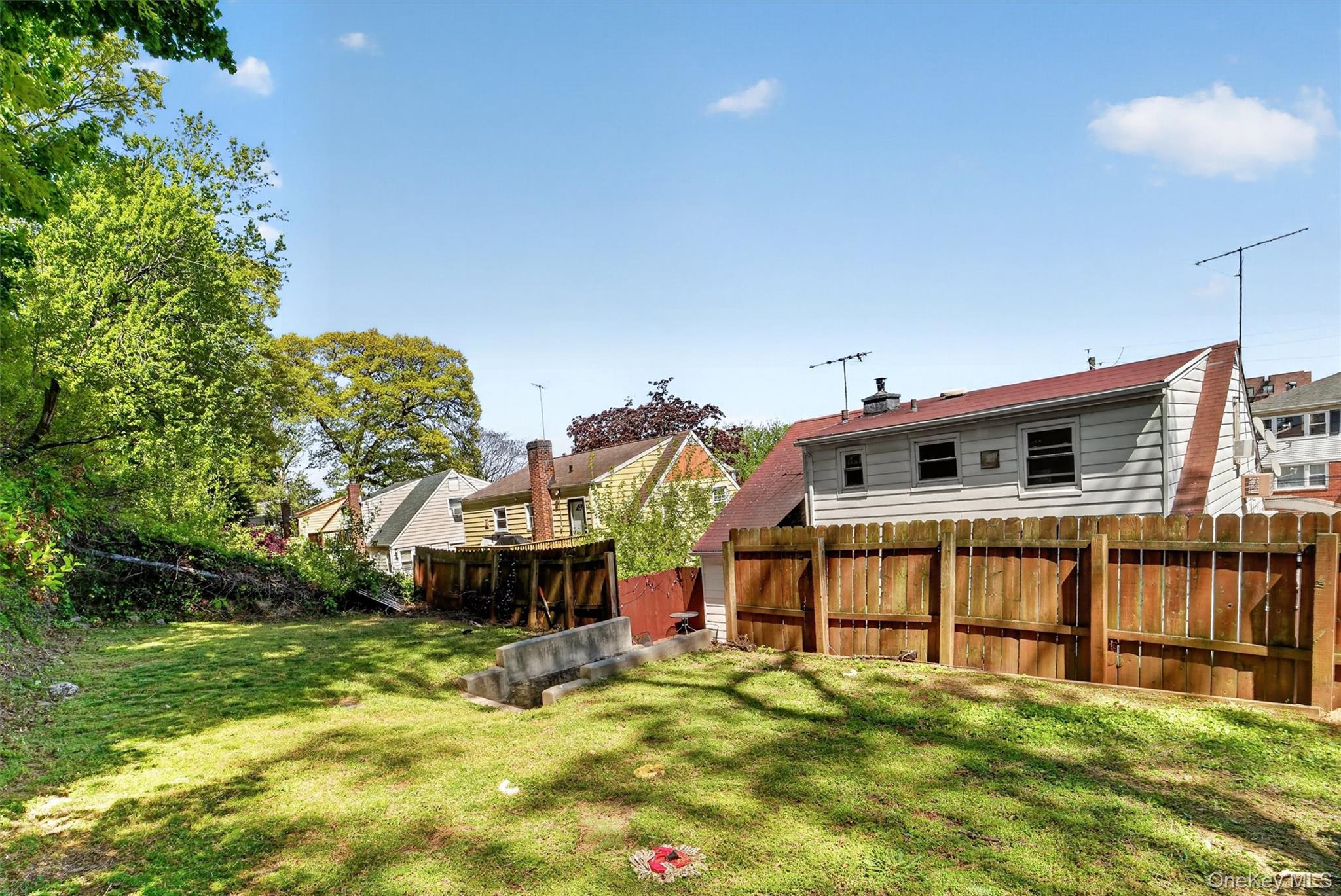 15 Halley Street Property Photo 41