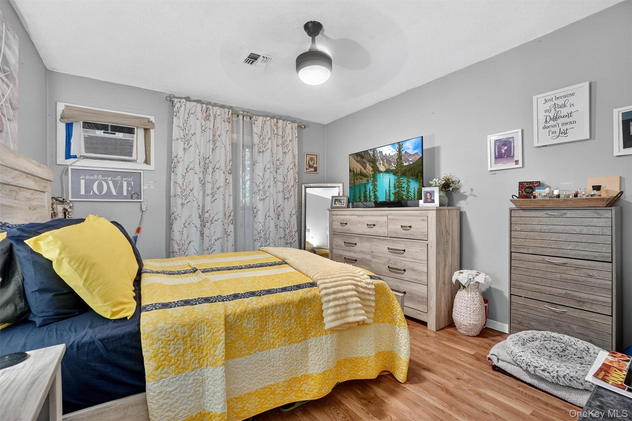 553 Fox Street Property Photo 8