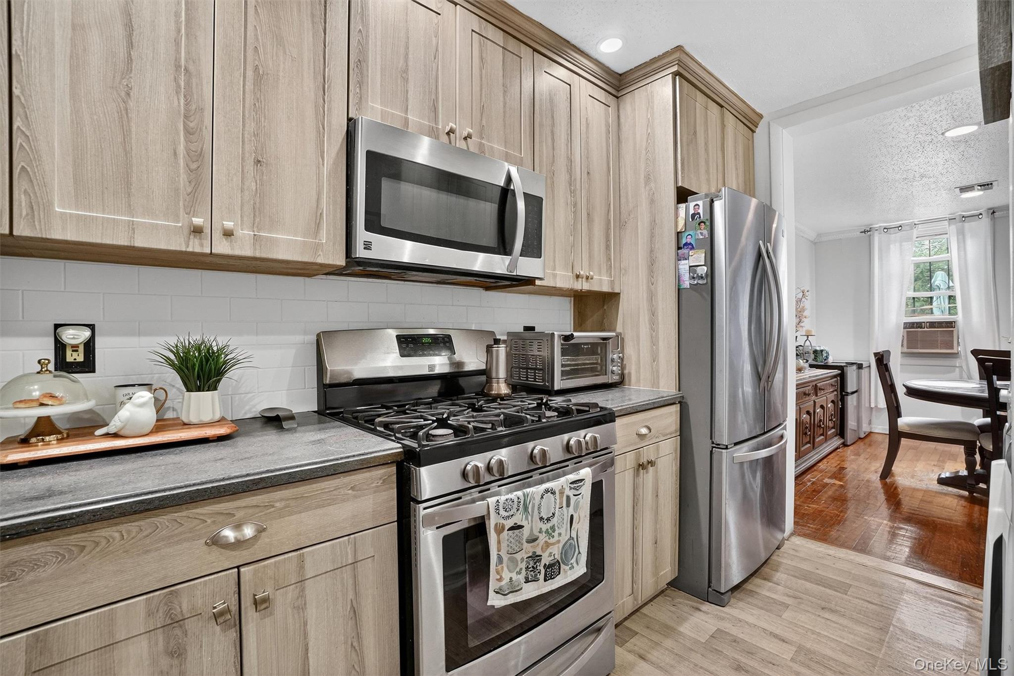 553 Fox Street Property Photo 15