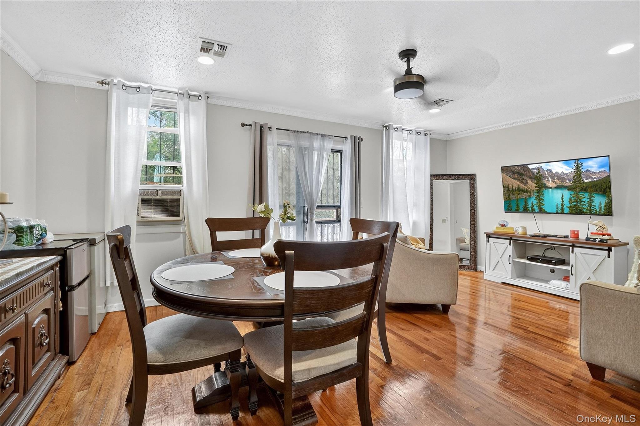 553 Fox Street Property Photo 17