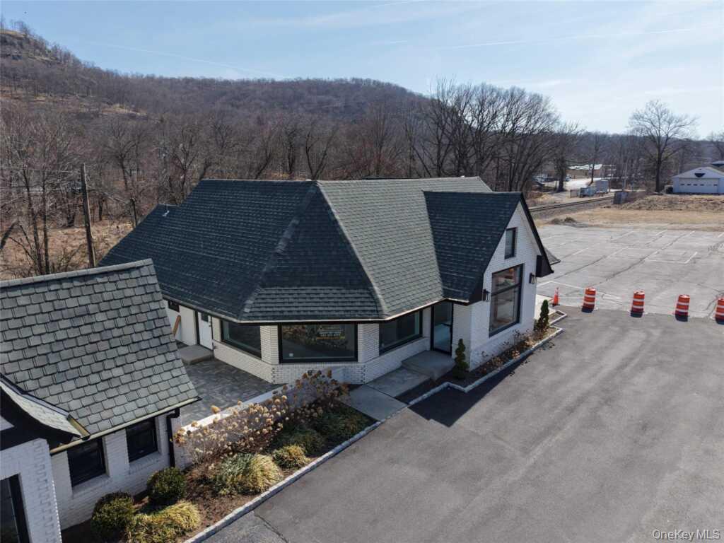 192 Ny-17 Property Photo 2