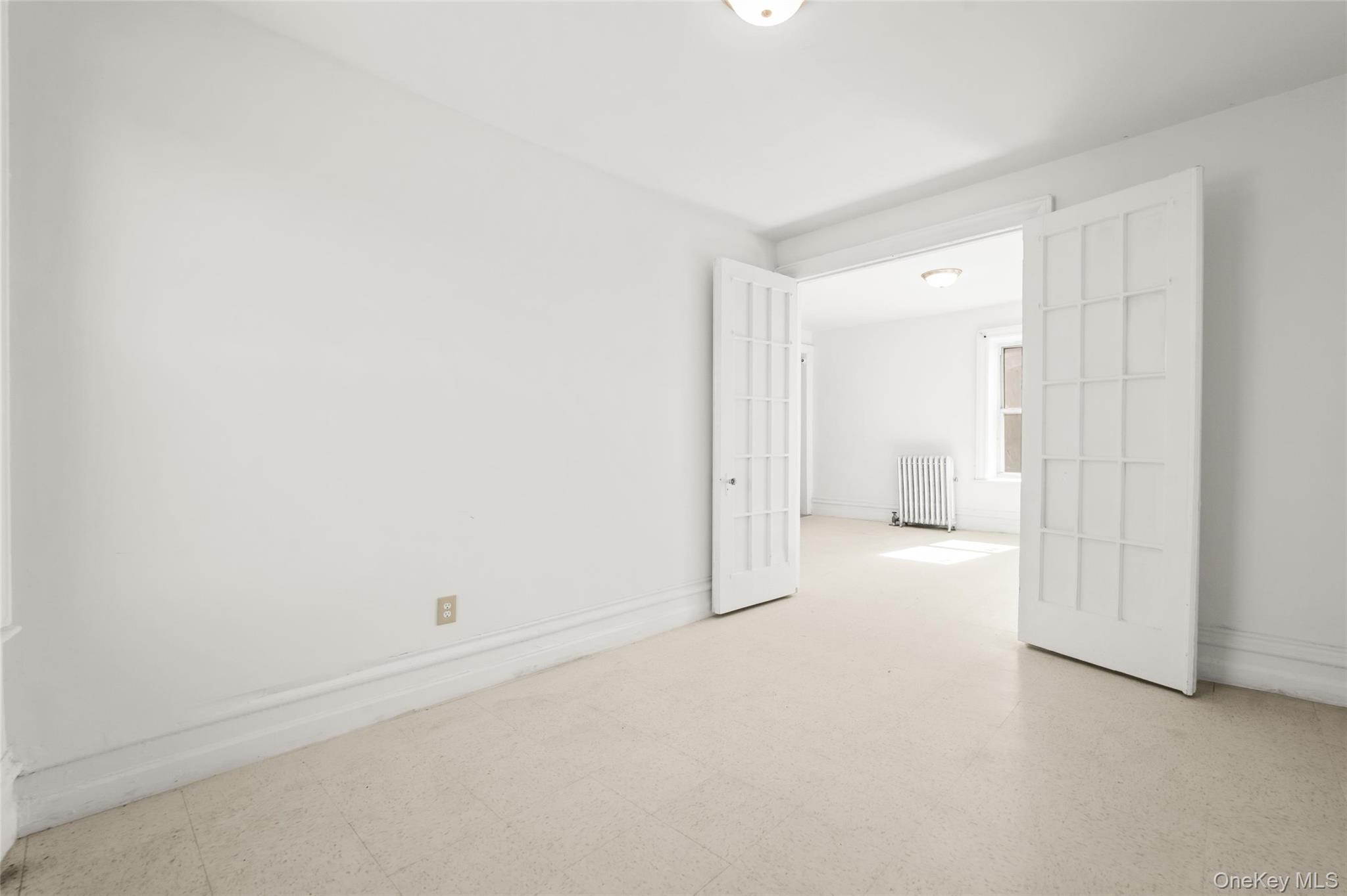 1898 Longfellow Ave E4 Property Photo 5