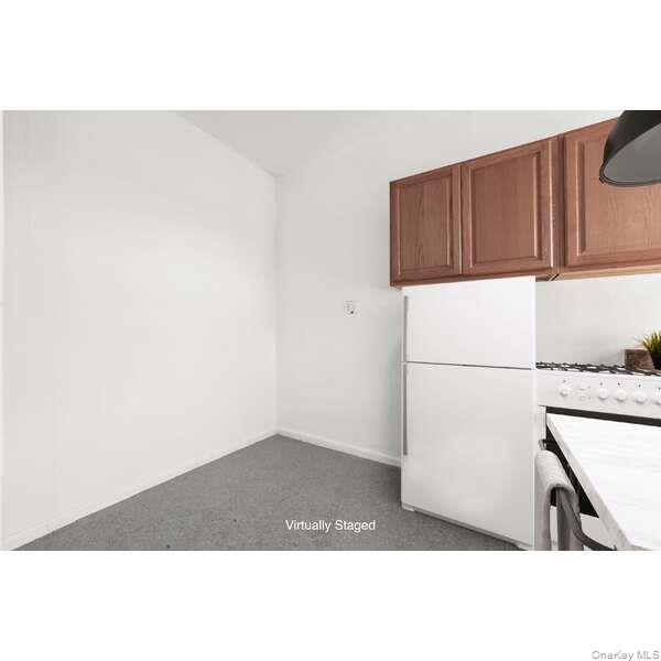 1898 Longfellow Ave E4 Property Photo 14