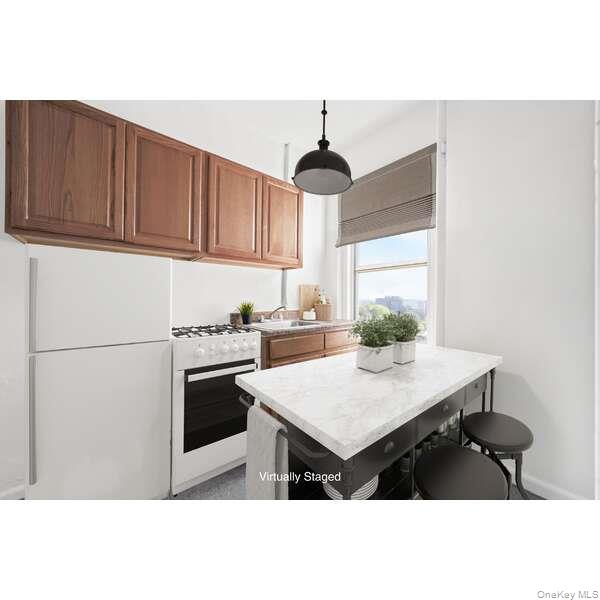 1898 Longfellow Ave E4 Property Photo 16