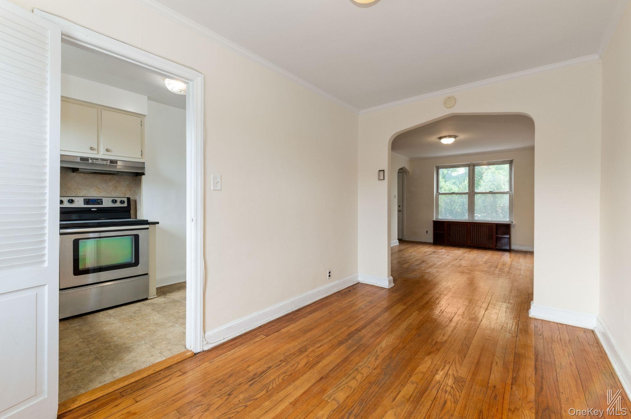 20-29 28th Street Property Photo 4