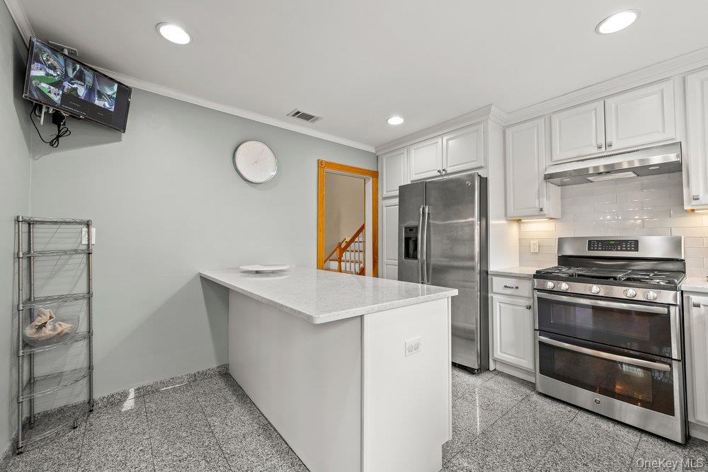 80-73 Chevy Chase Street Property Photo 11