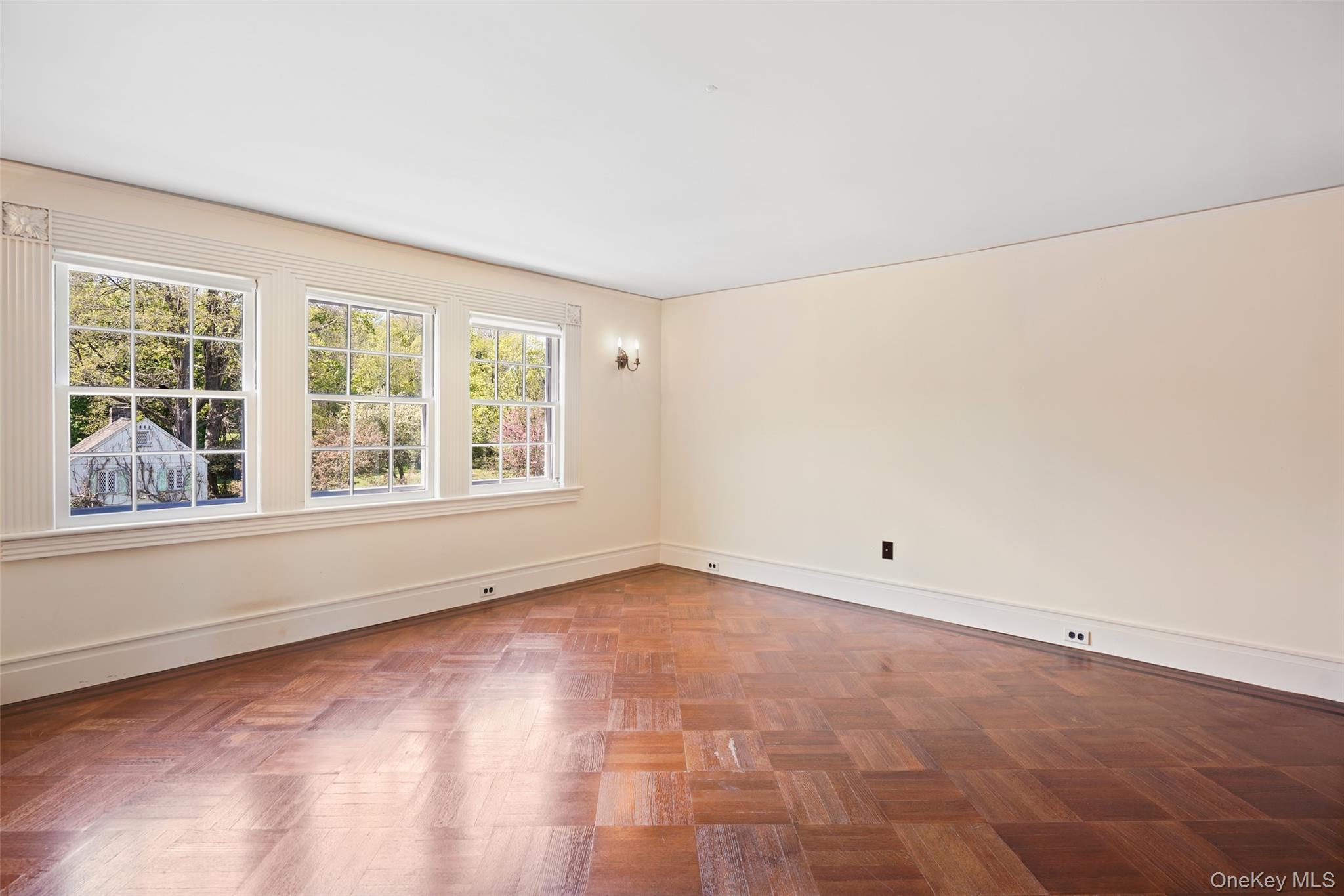 345 Mclain Street Property Photo 20