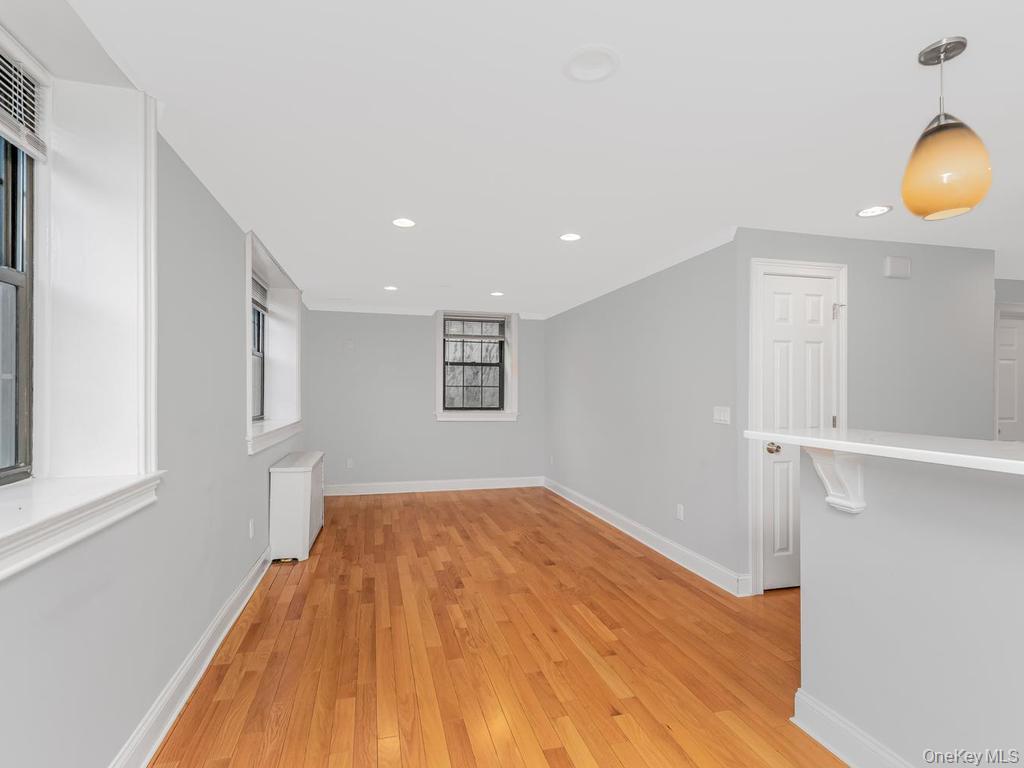 26 Pondfield Road F Property Photo 6