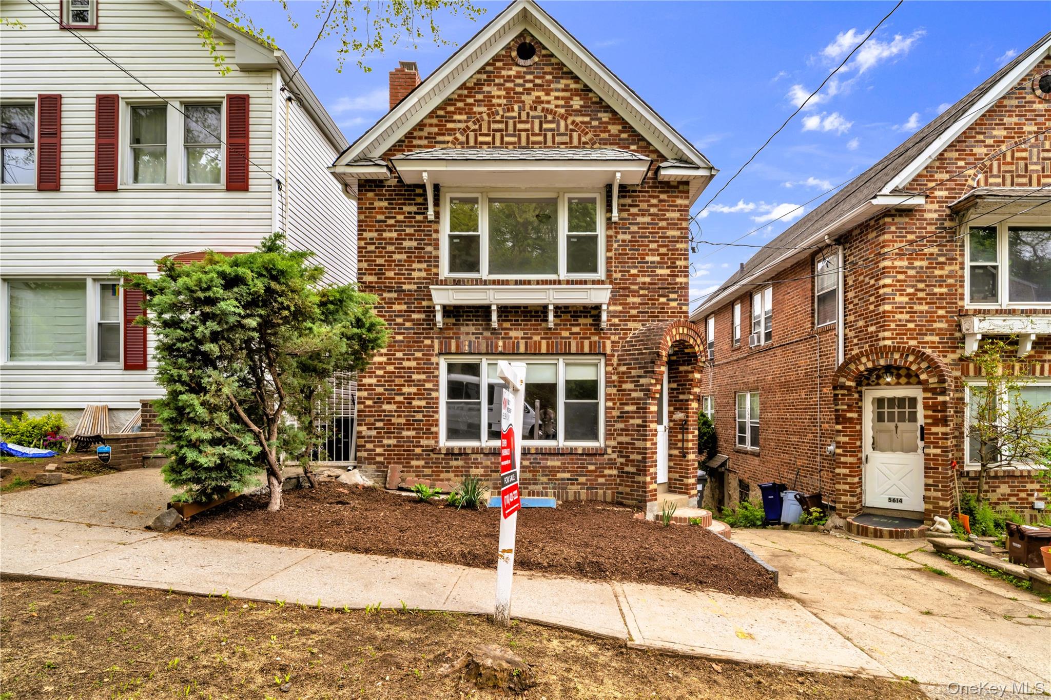 5618 Sylvan Avenue Property Photo 4