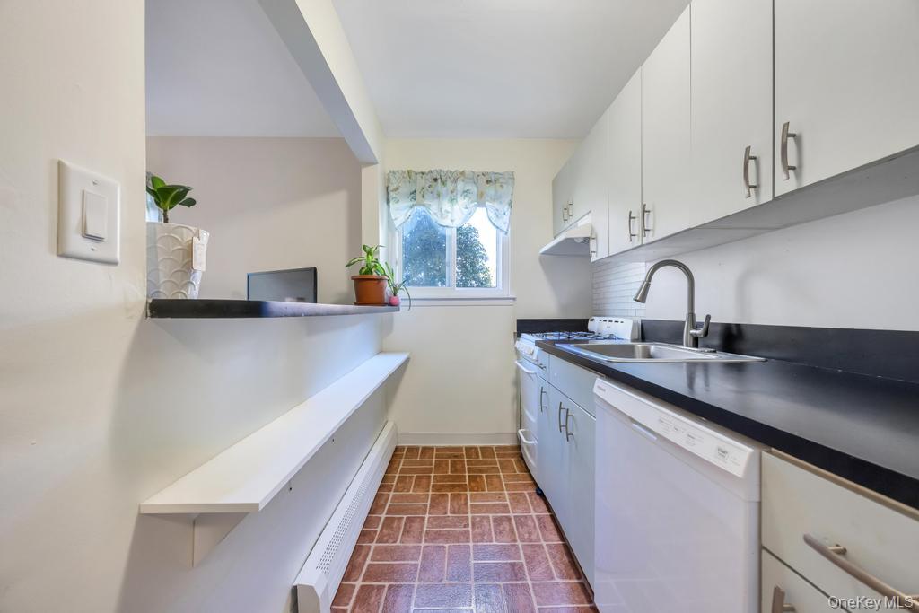 49 Mildred Place 4a Property Photo 10