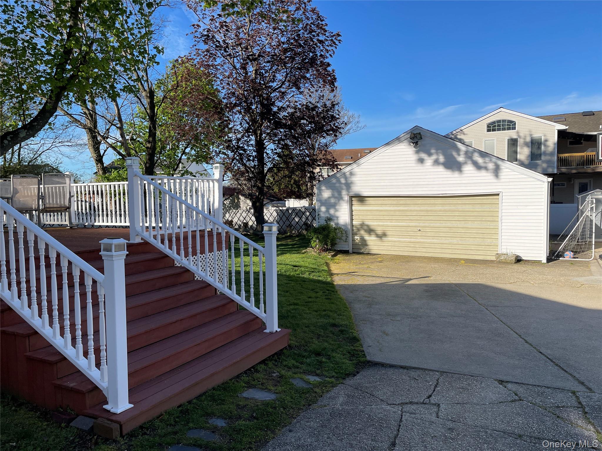 581 Grand Avenue Property Photo 30