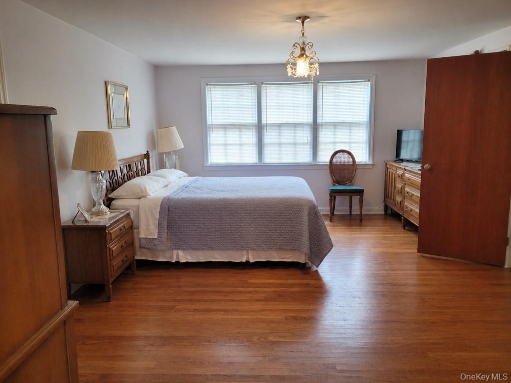 33 Nassau Boulevard Property Photo 25