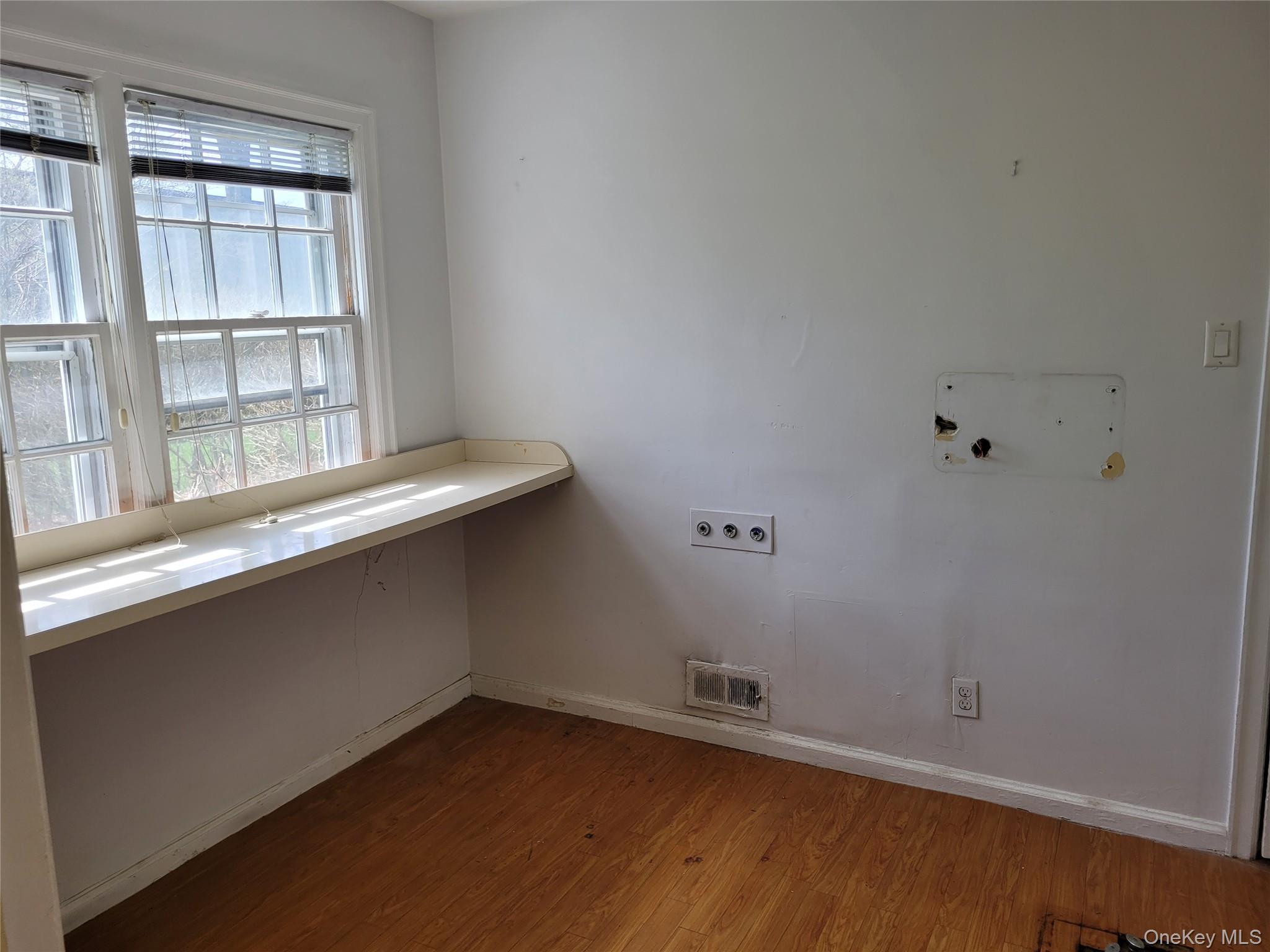 33 Nassau Boulevard Property Photo 40