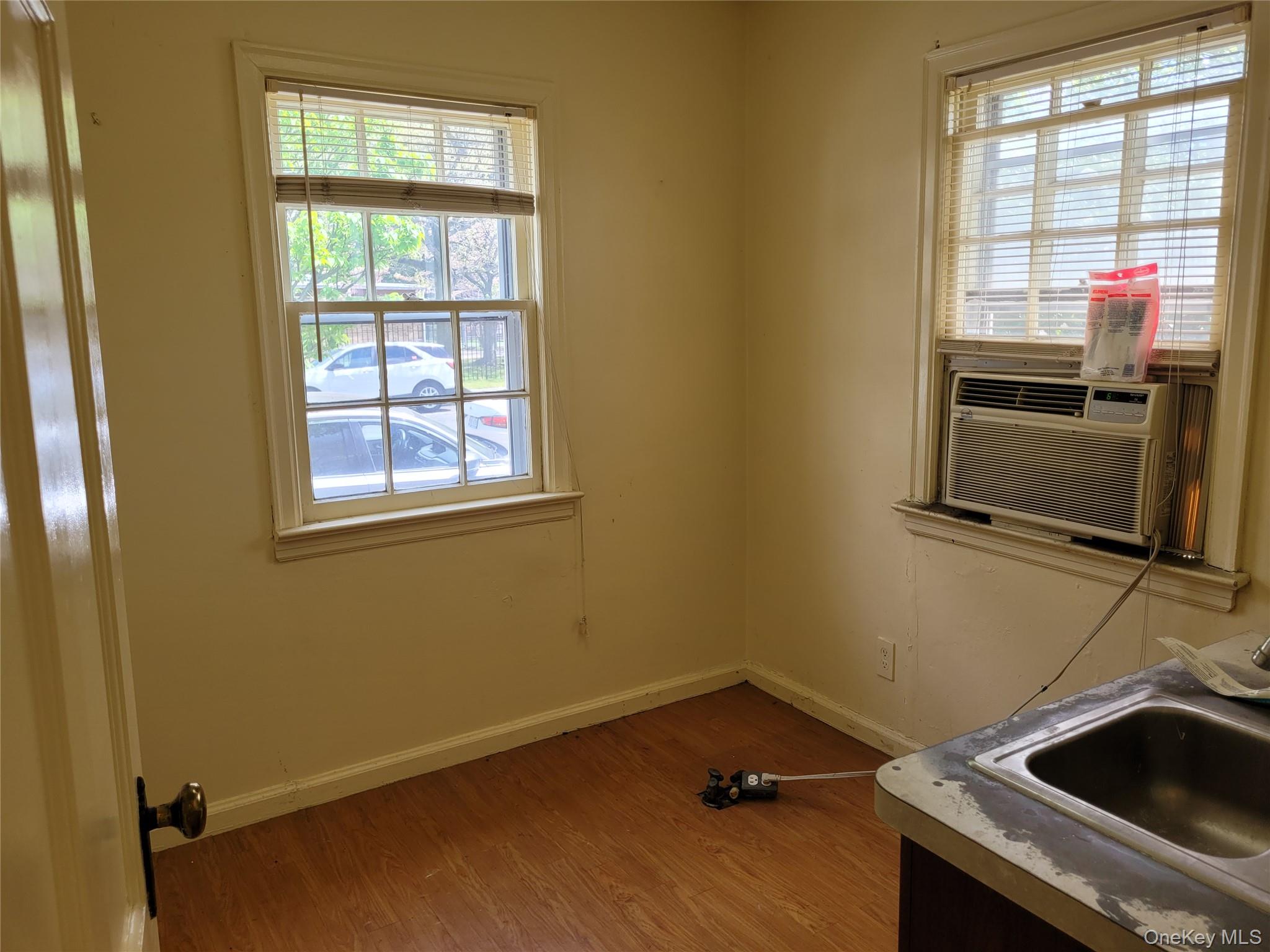 33 Nassau Boulevard Property Photo 42