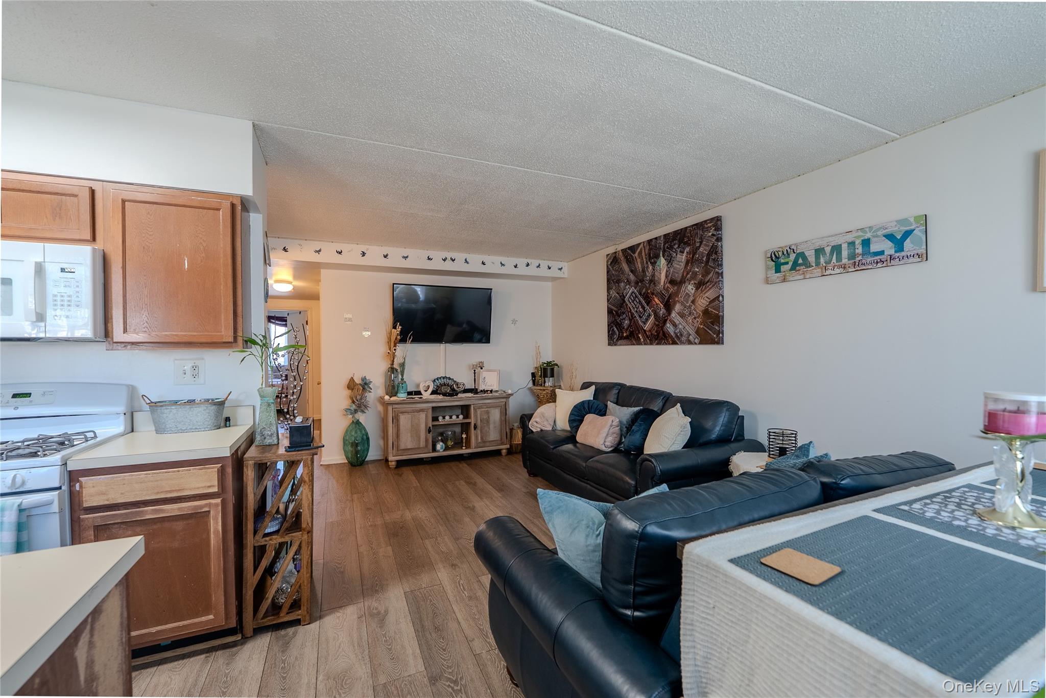 130 Beach 62nd Street 60 Property Photo 4