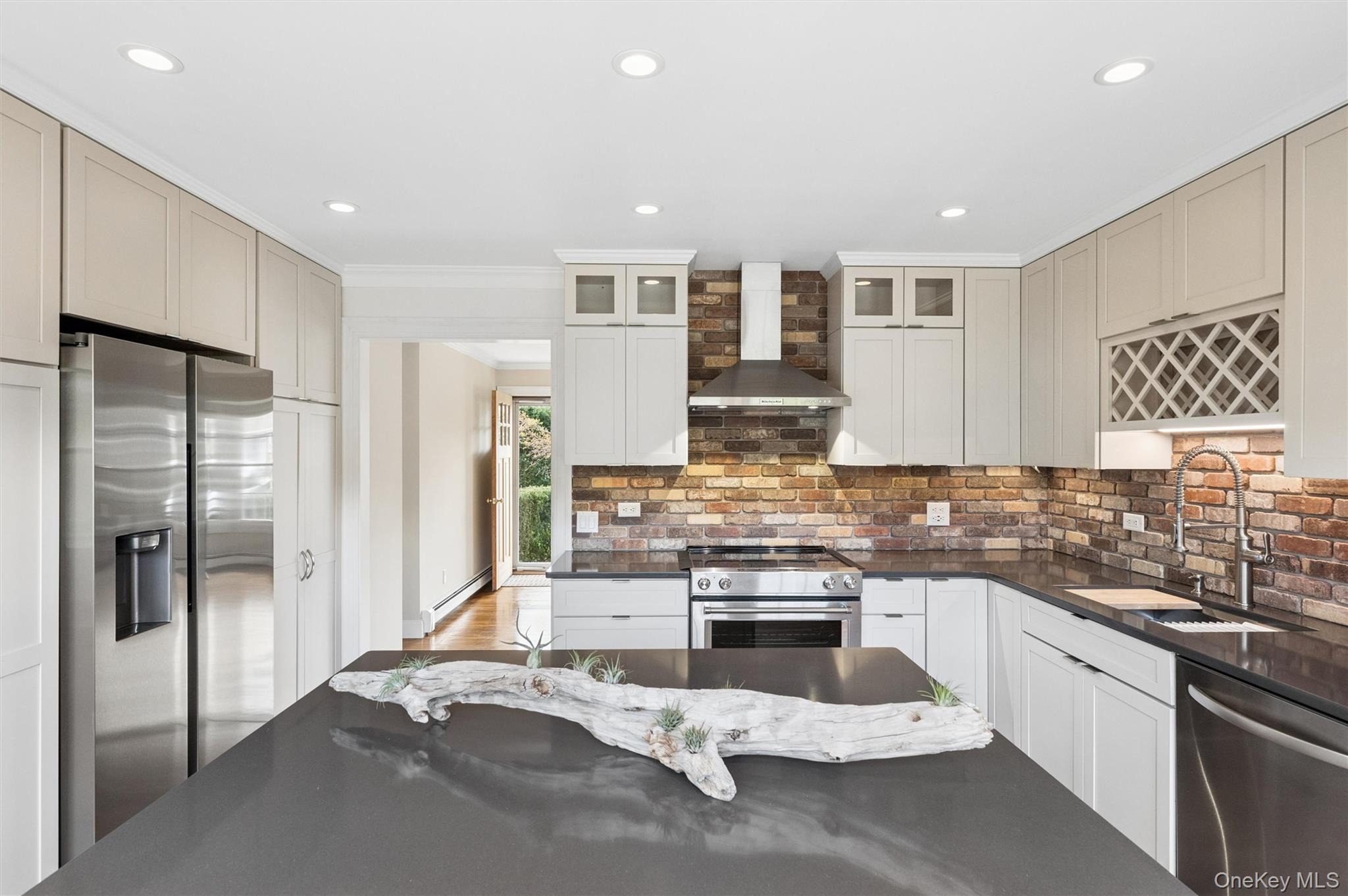 5 Maryland Boulevard Property Photo 7