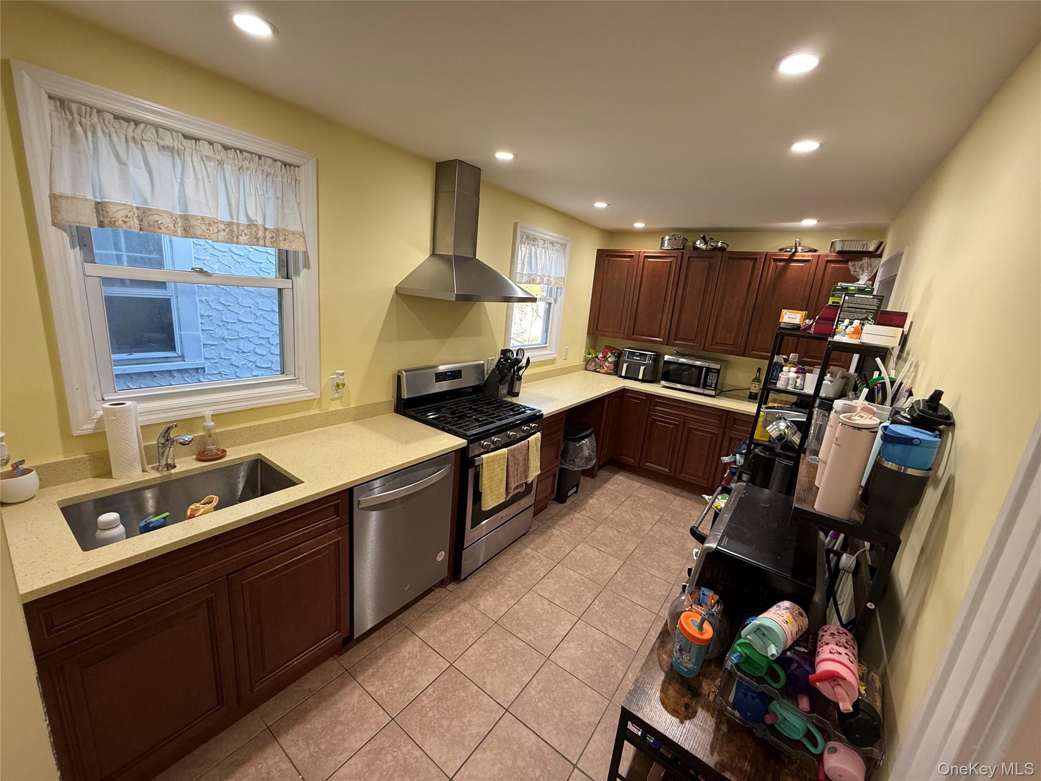 8802 79th Avenue Property Photo 8