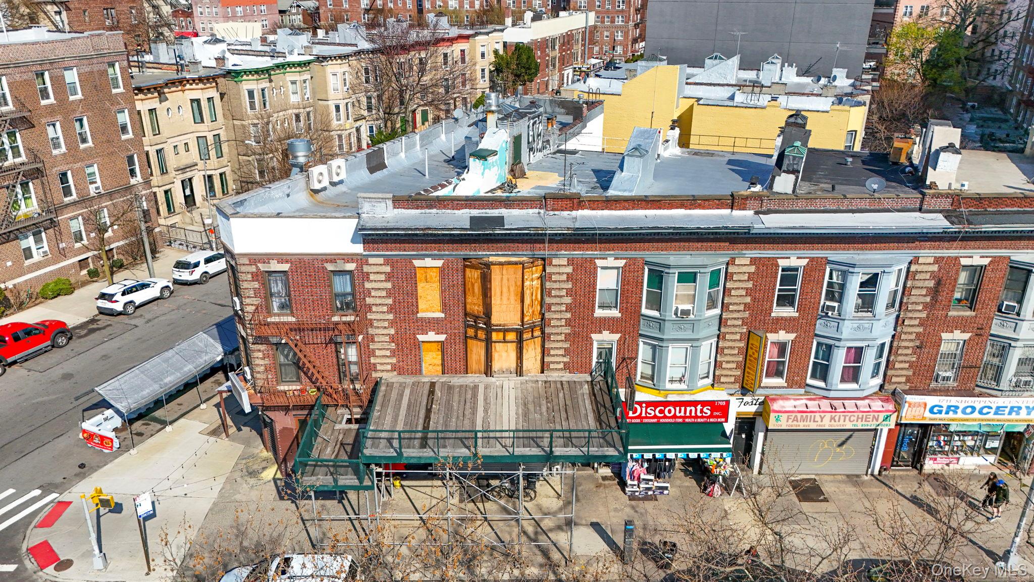 1703 Foster Avenue Property Photo 11