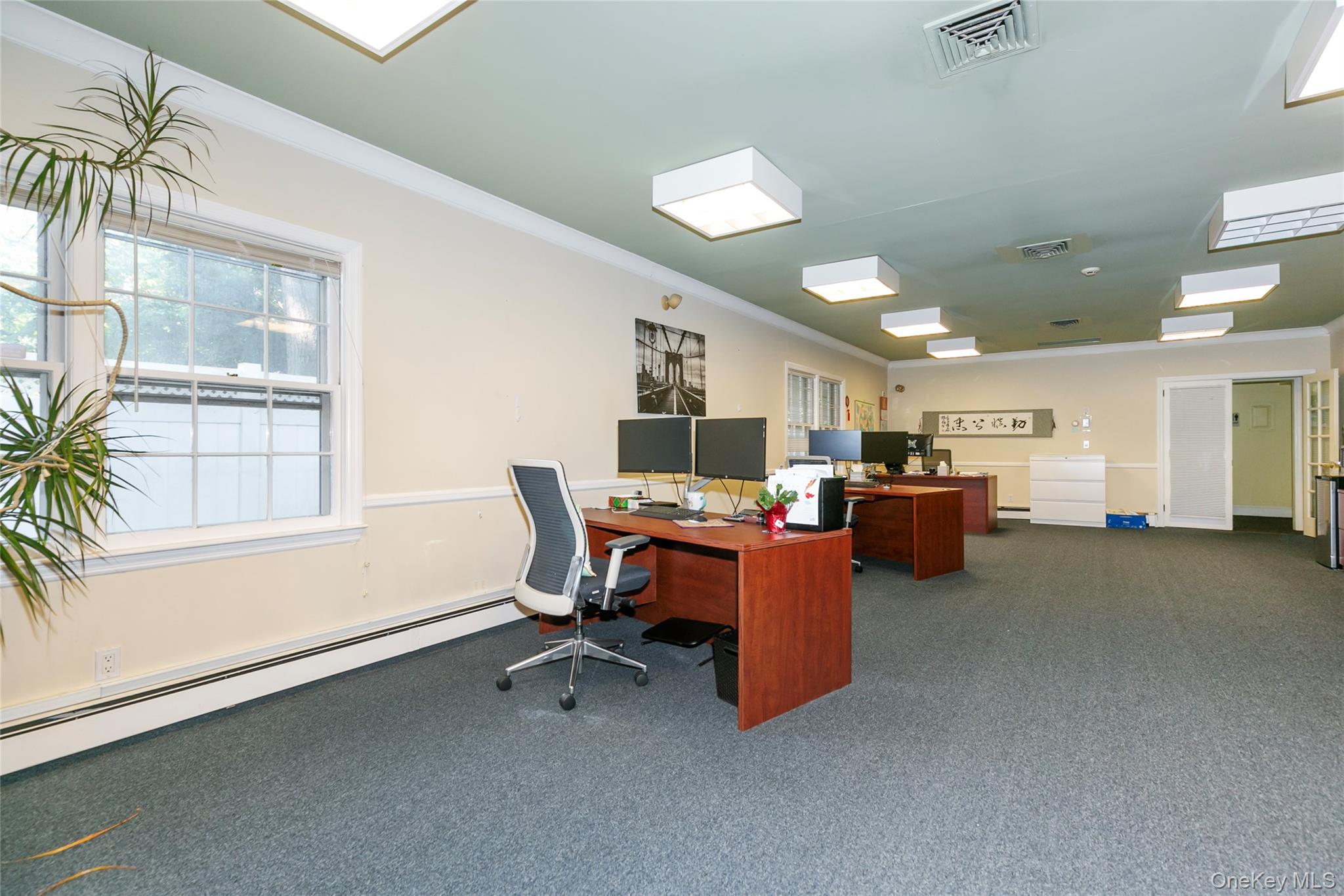 293 Castle Avenue Property Photo 8