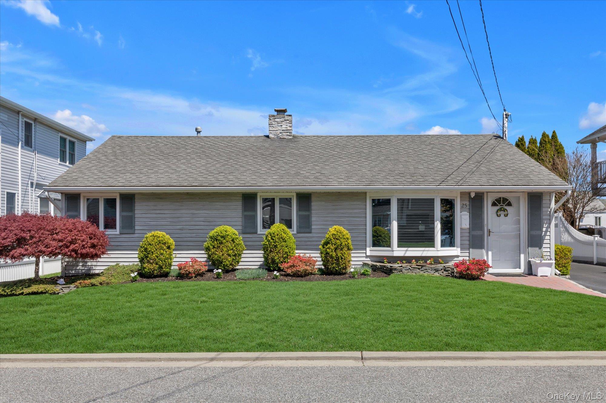 25 Bayview Avenue Property Photo 2