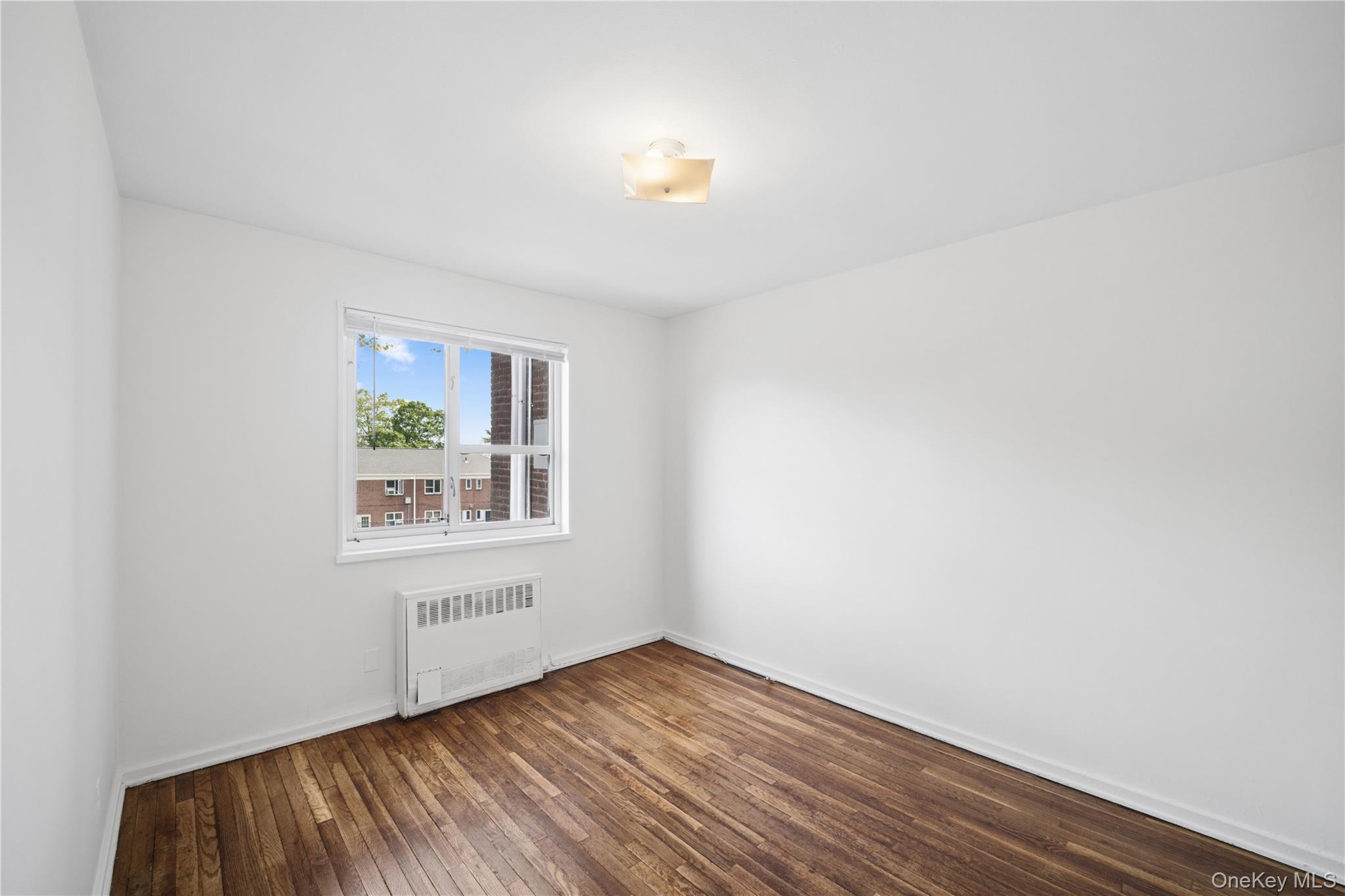 220-04 Stronghurst Avenue Lower Property Photo 15