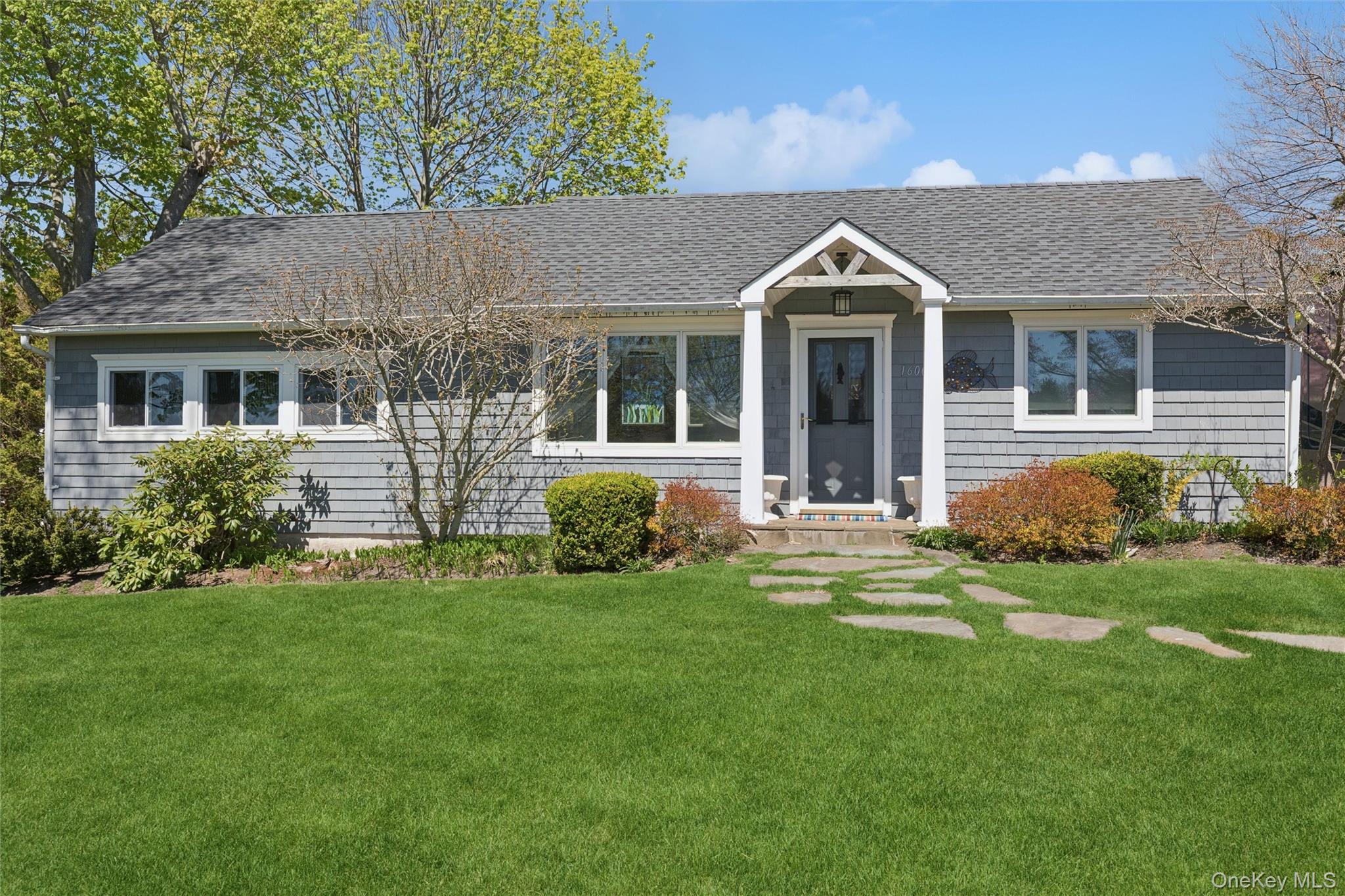 1600 Captain Kidd Drive Property Photo 1