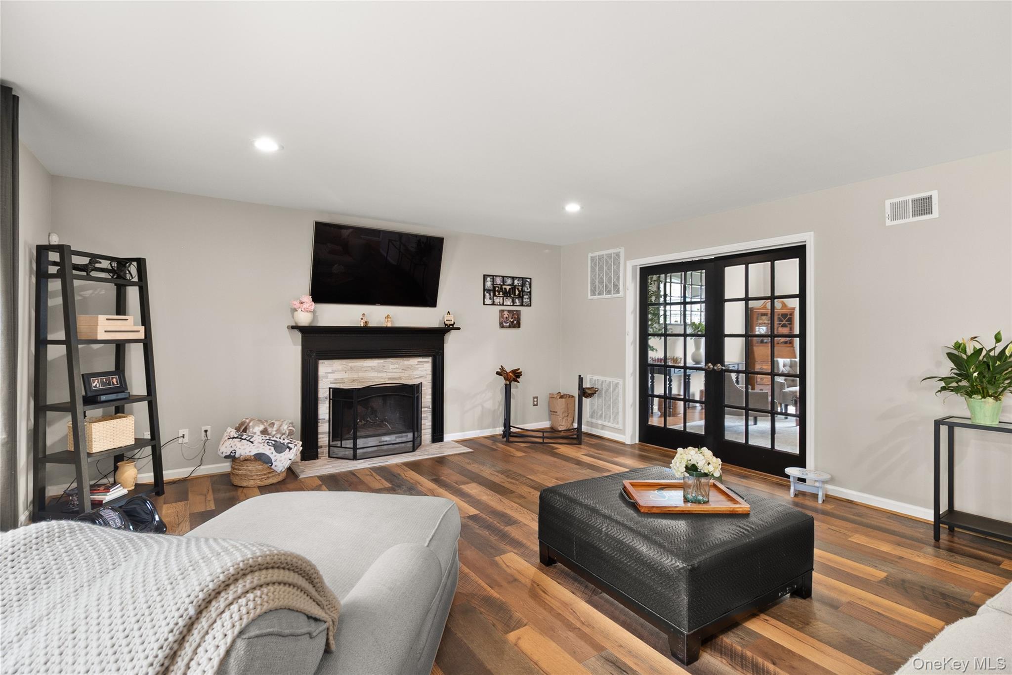 251 Oakwood Road Property Photo 15