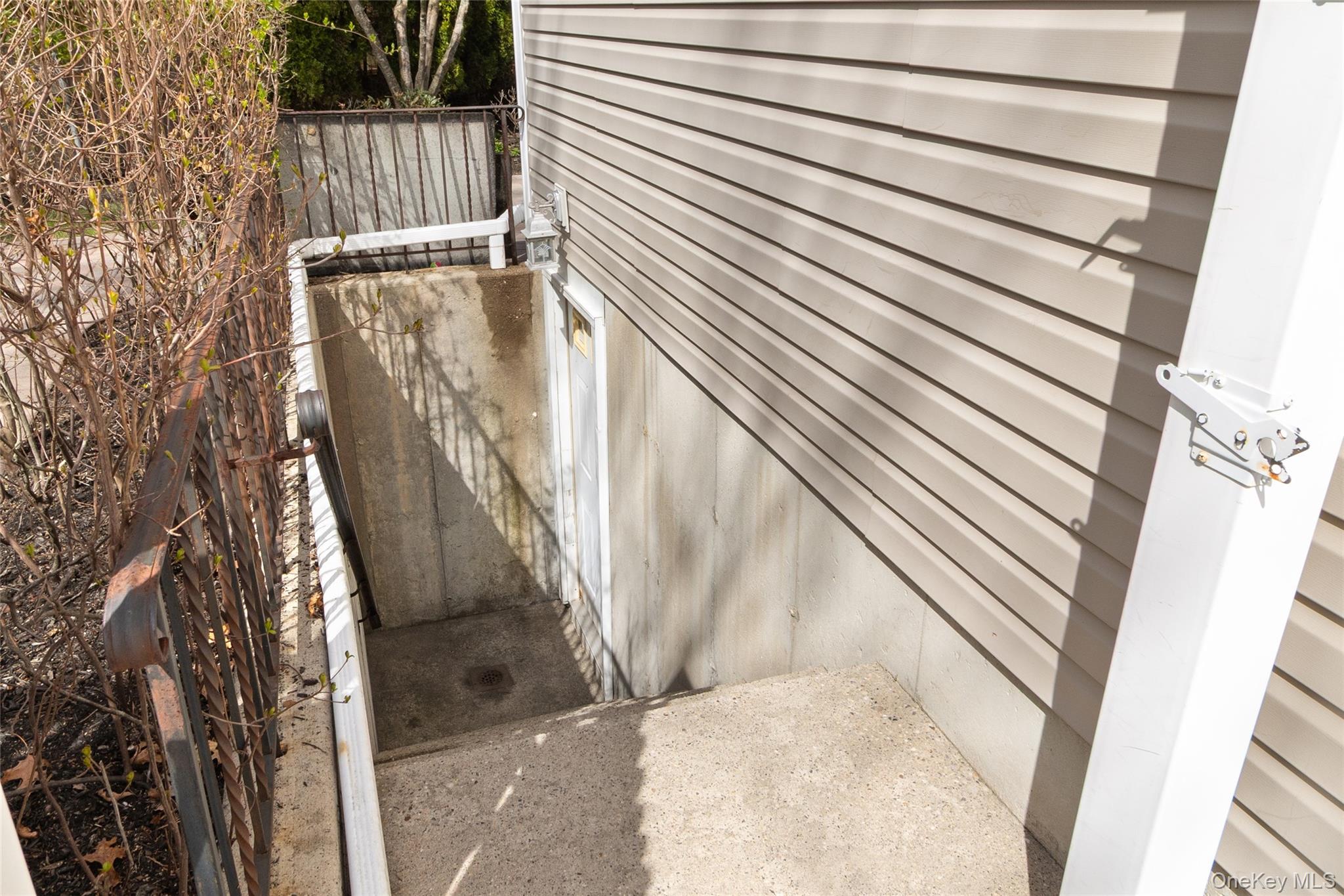 251 Oakwood Road Property Photo 35