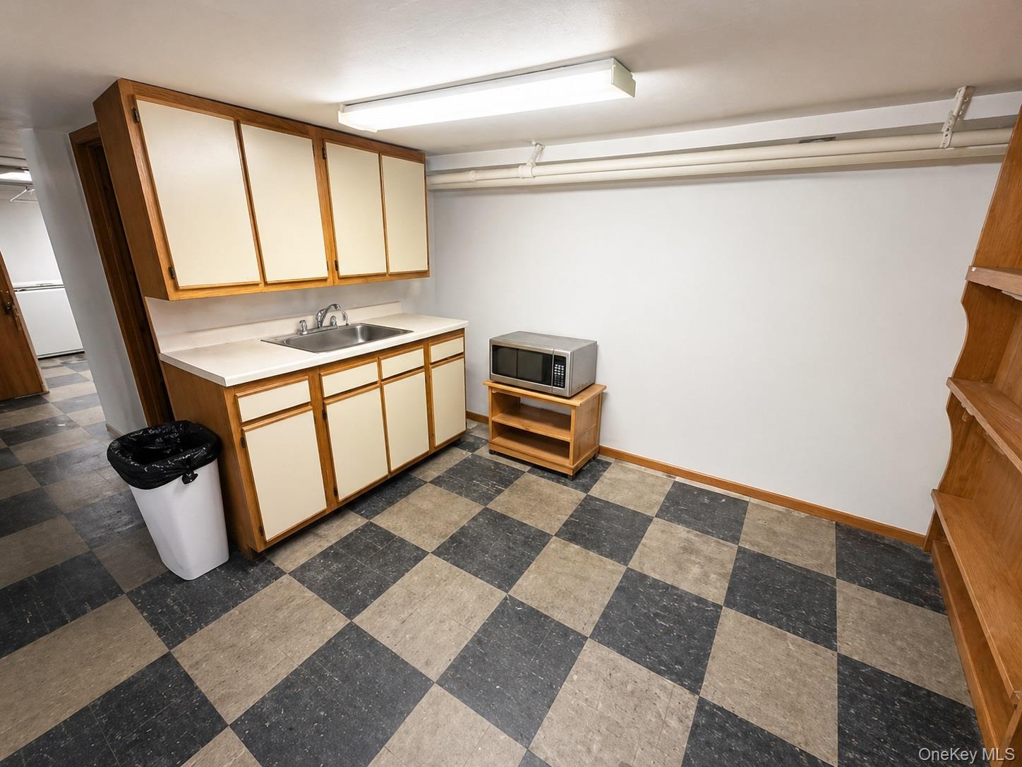 1223 E 89th Street Property Photo 12
